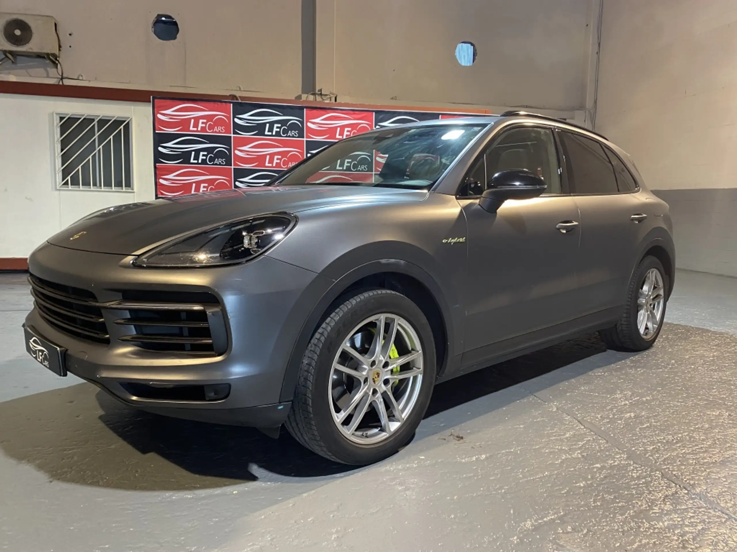 Porsche - Cayenne