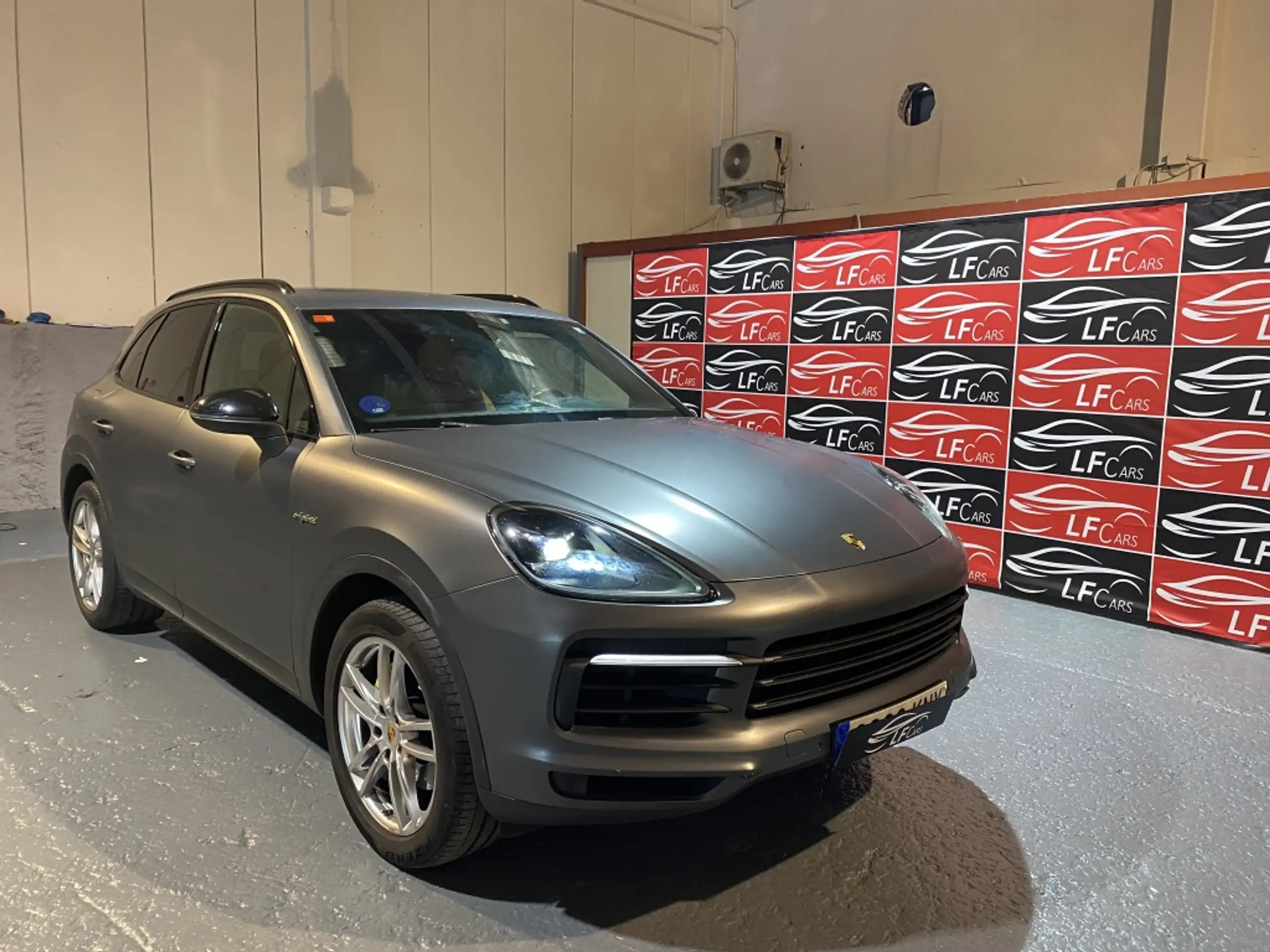 Porsche - Cayenne