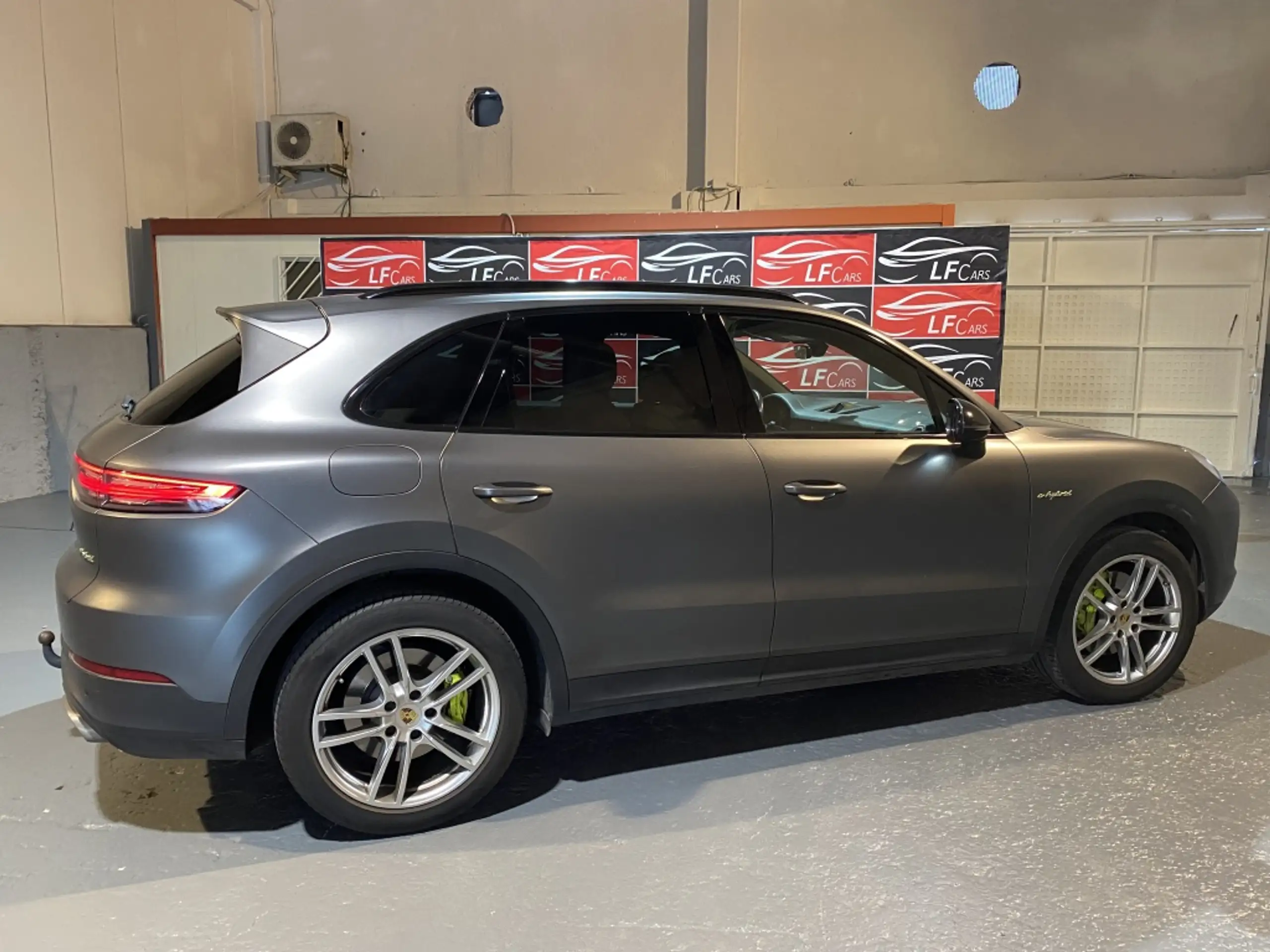 Porsche - Cayenne