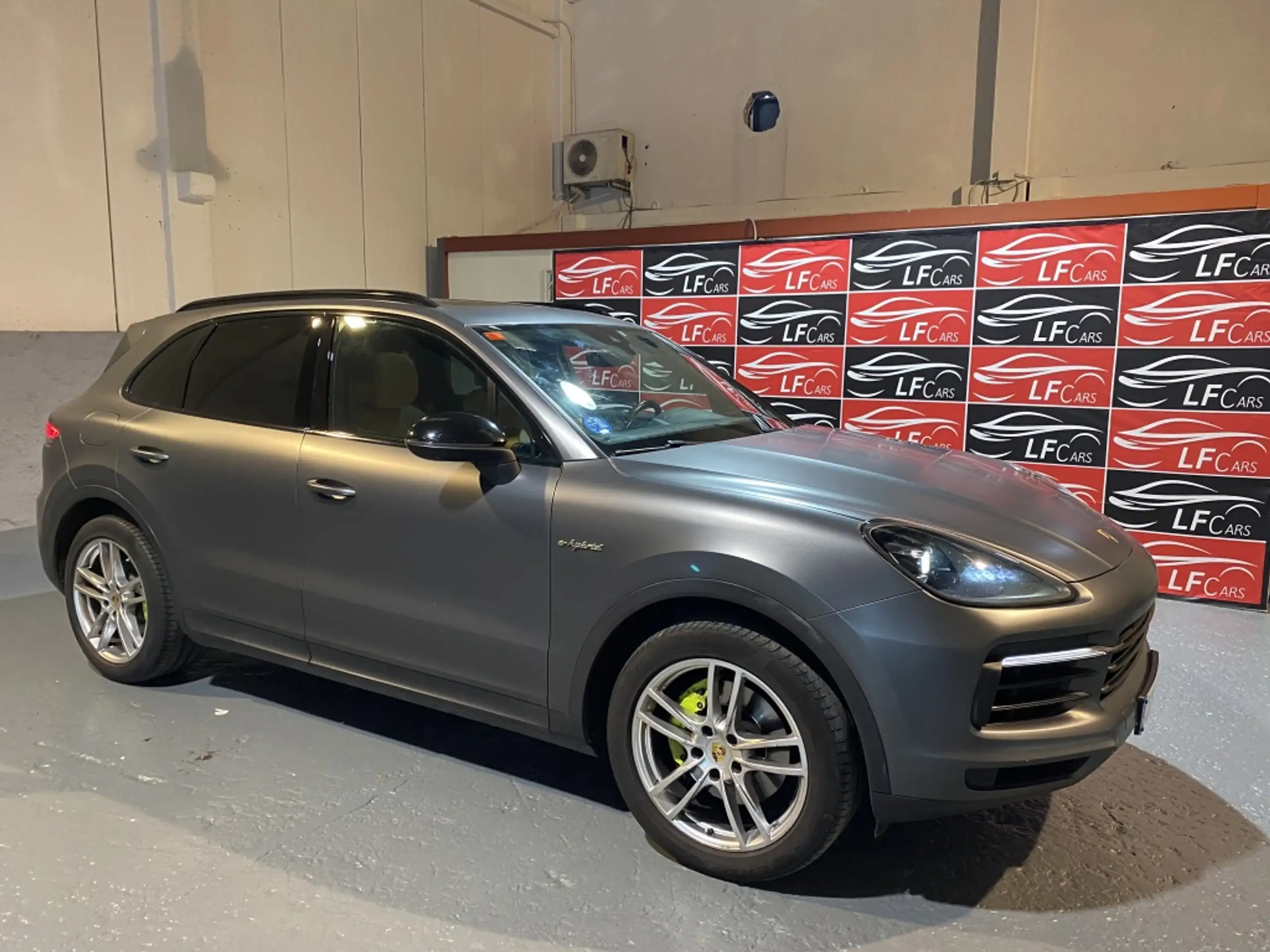 Porsche - Cayenne