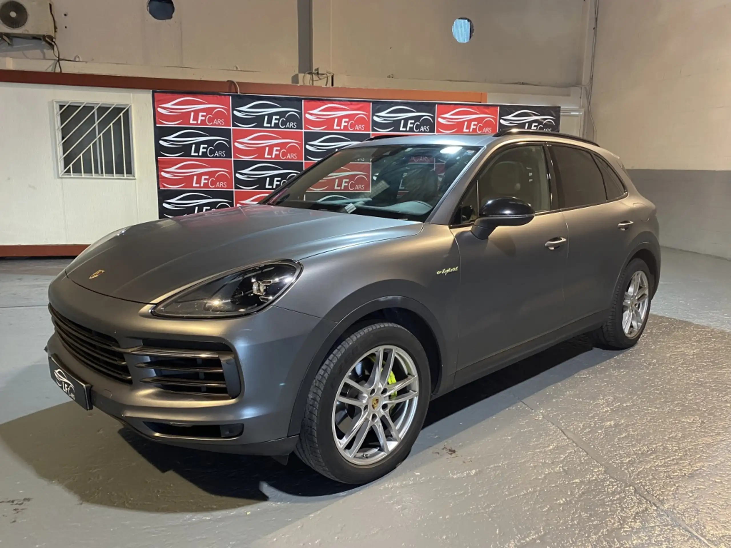 Porsche - Cayenne