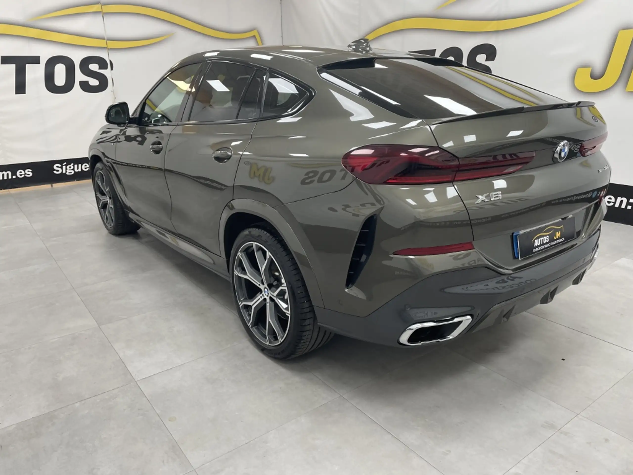 BMW - X6