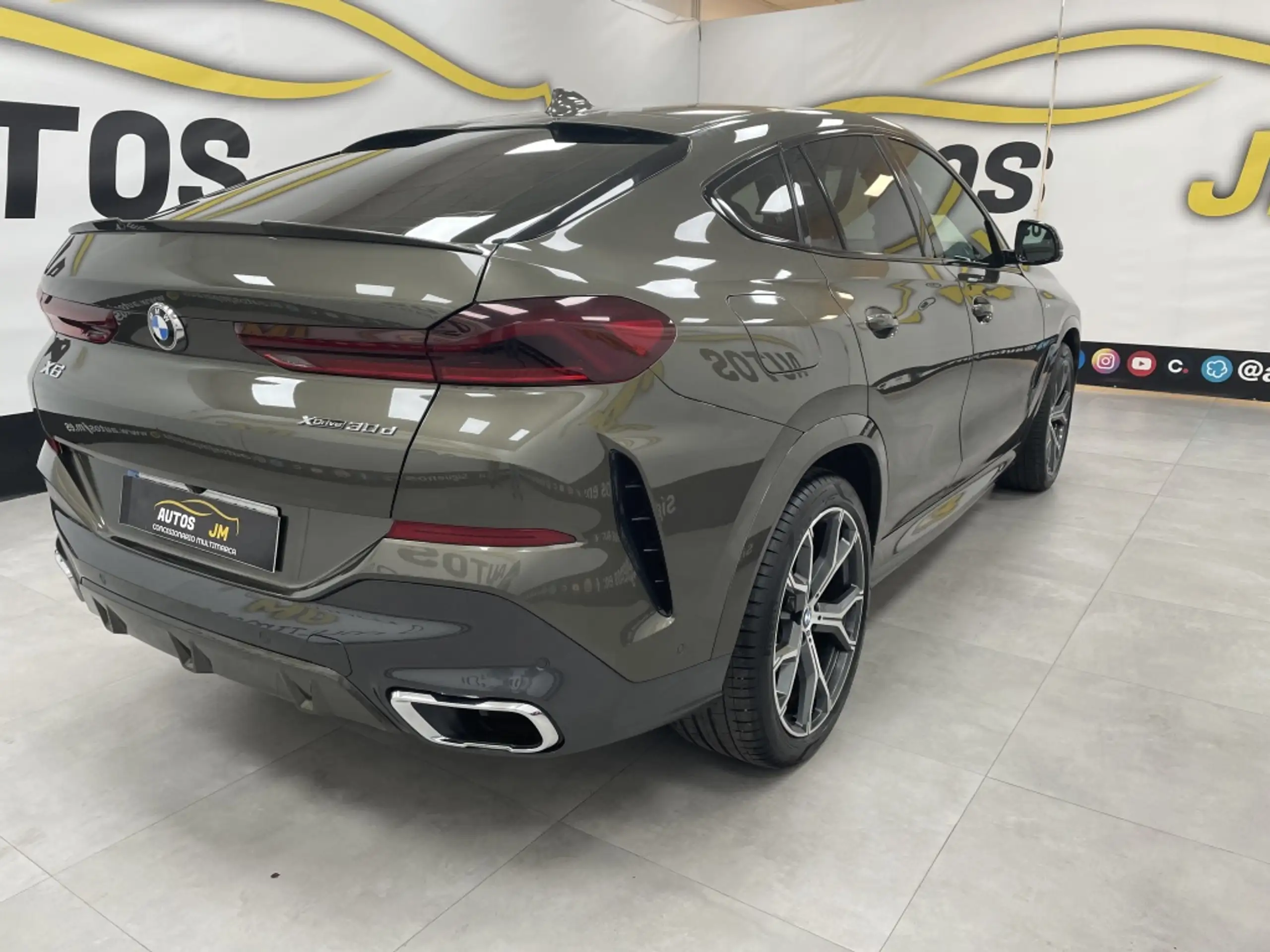 BMW - X6