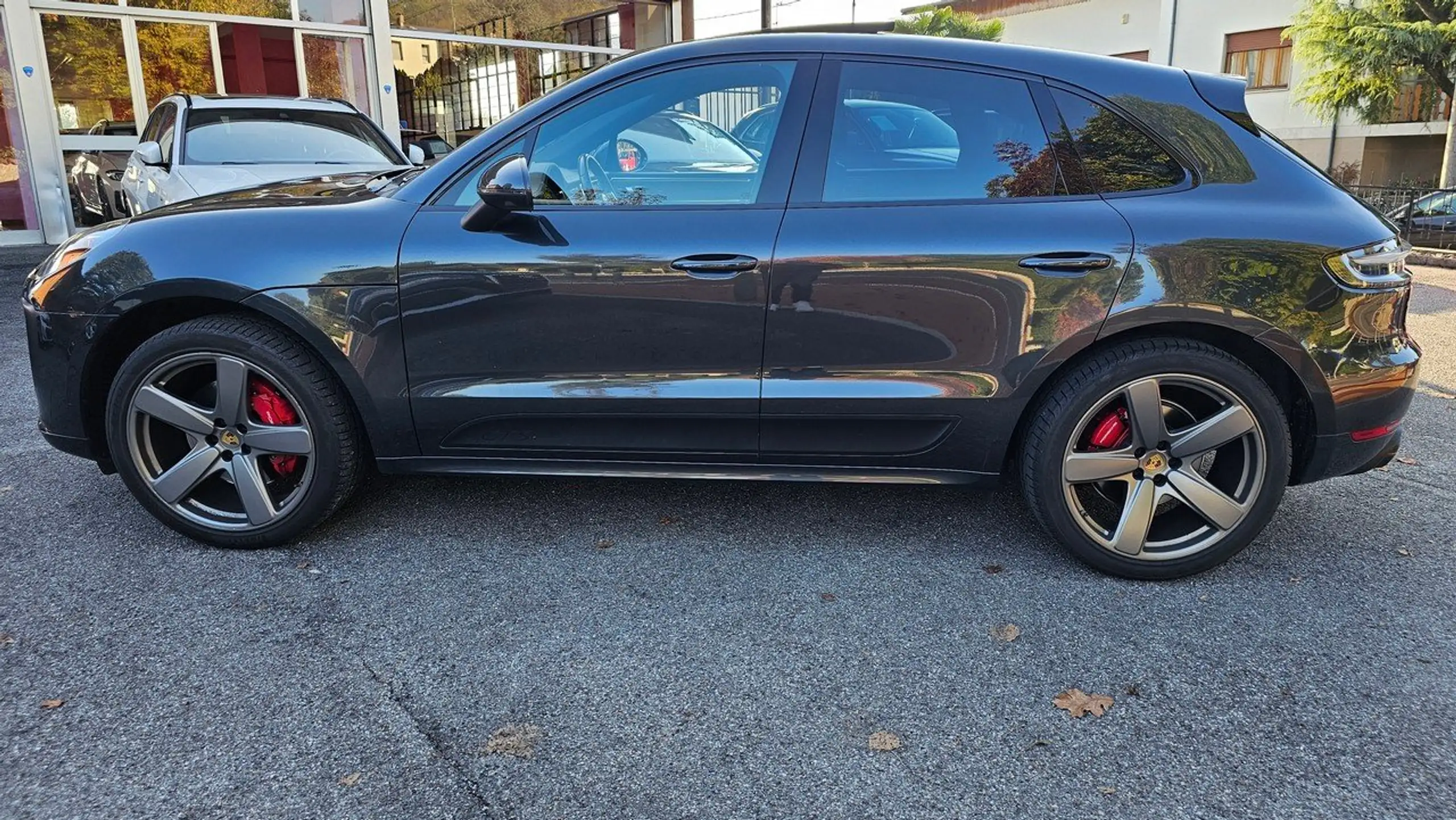 Porsche - Macan