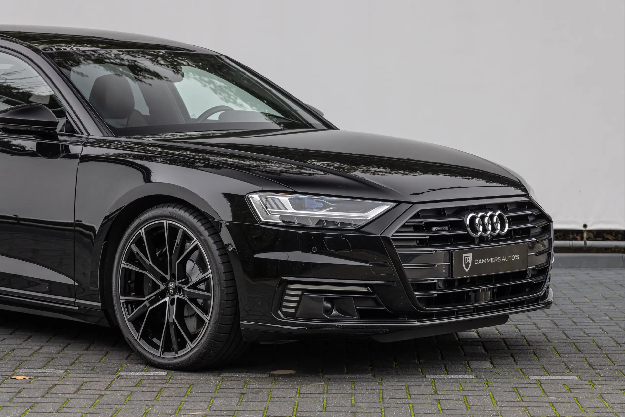 Audi - A8