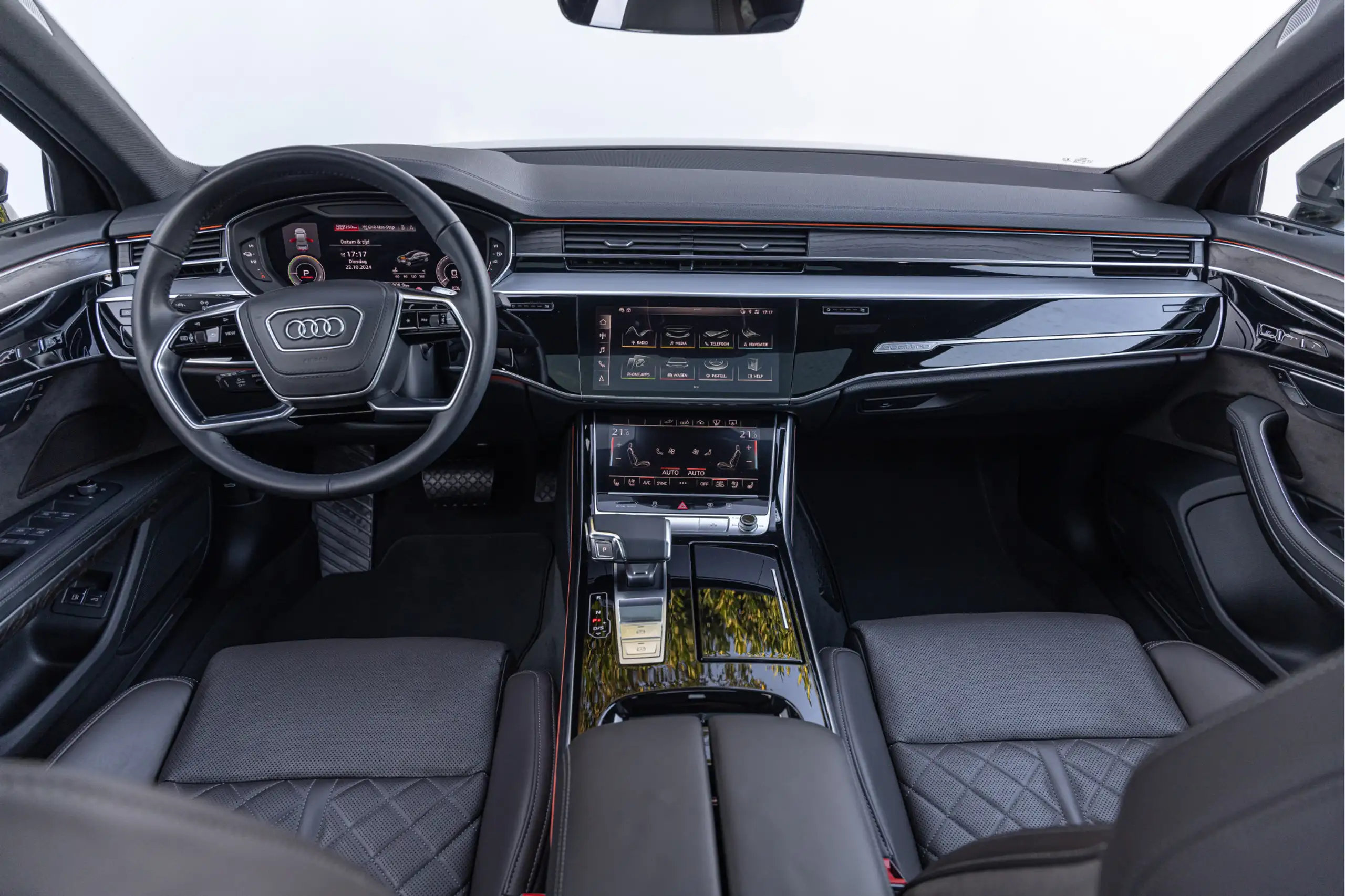 Audi - A8