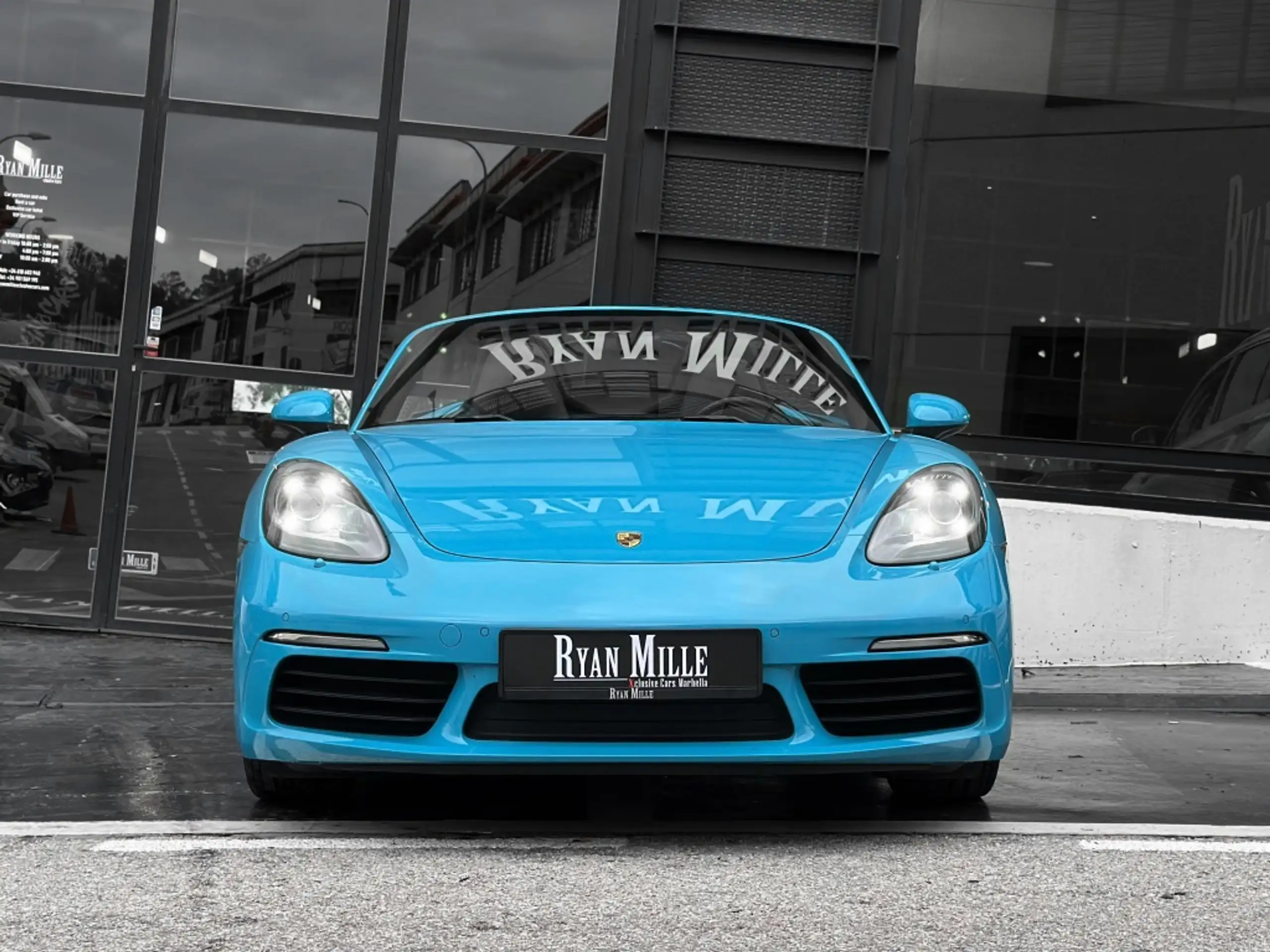 Porsche - Boxster