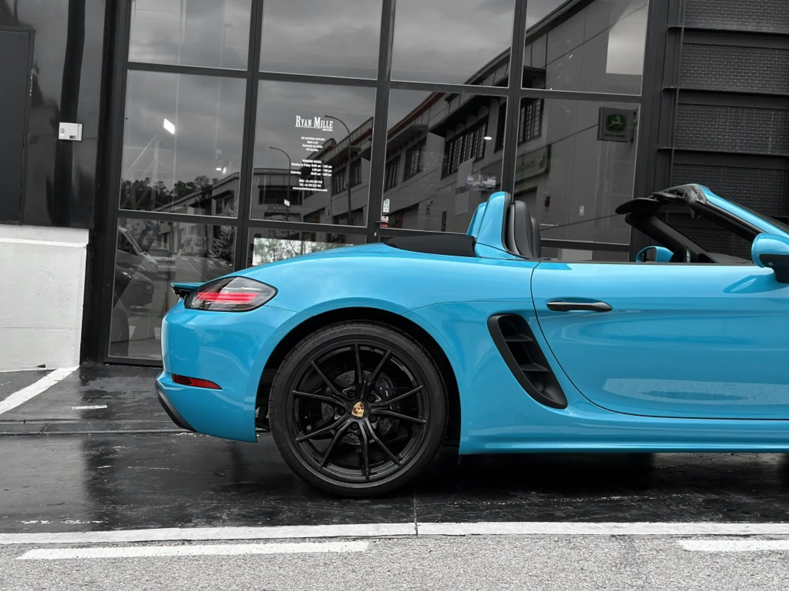 Porsche - Boxster