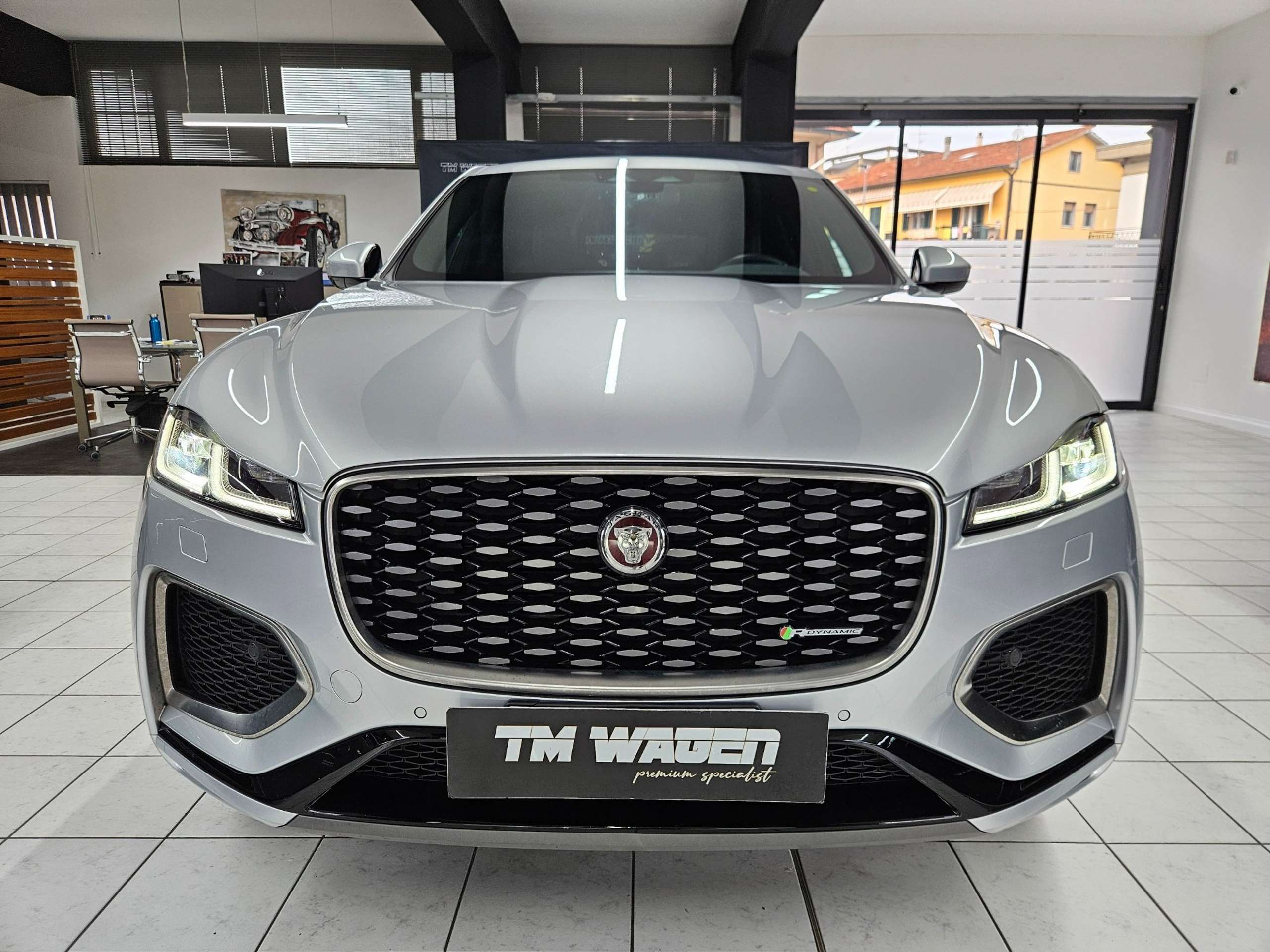 Jaguar - F-Pace