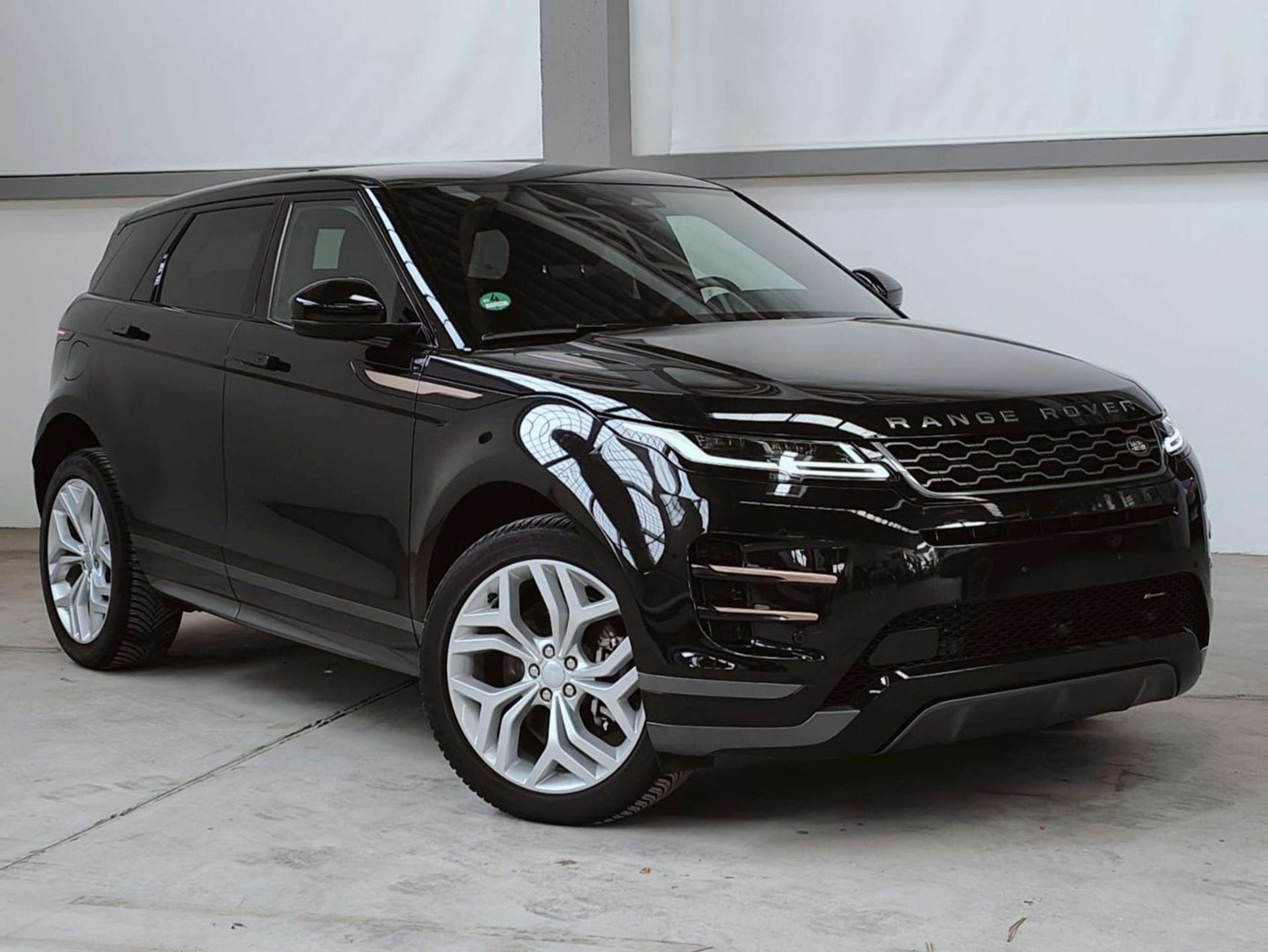 Land Rover - Range Rover Evoque