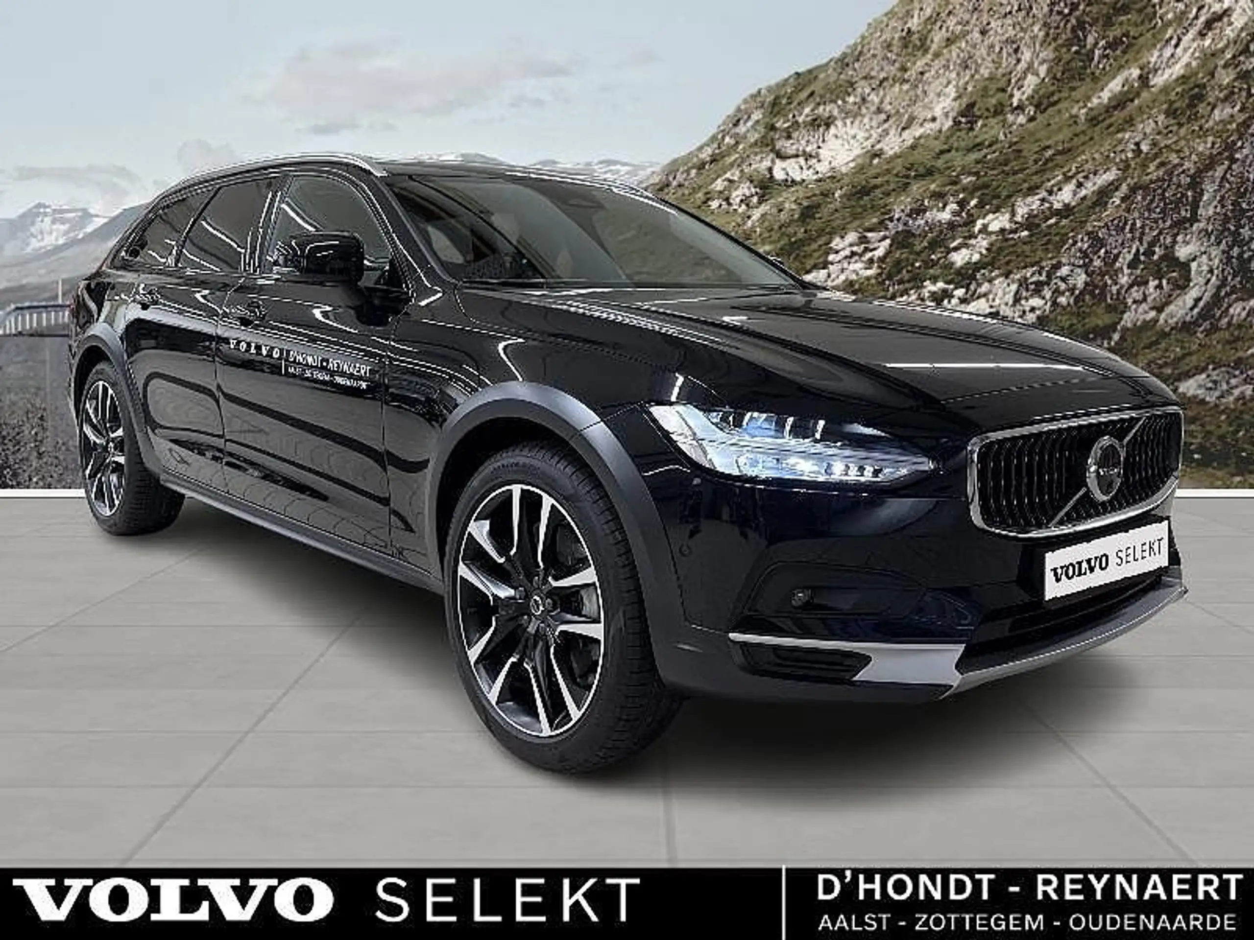 Volvo - V90 Cross Country