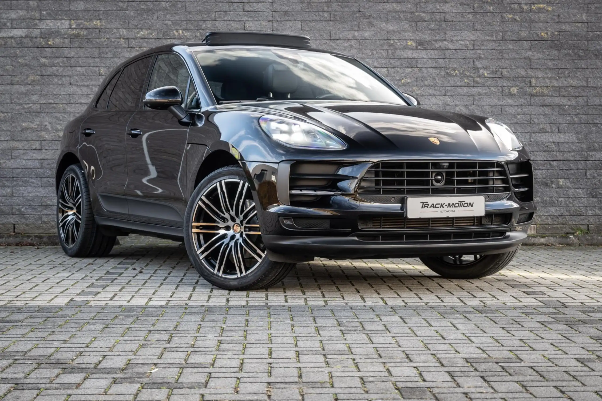 Porsche - Macan