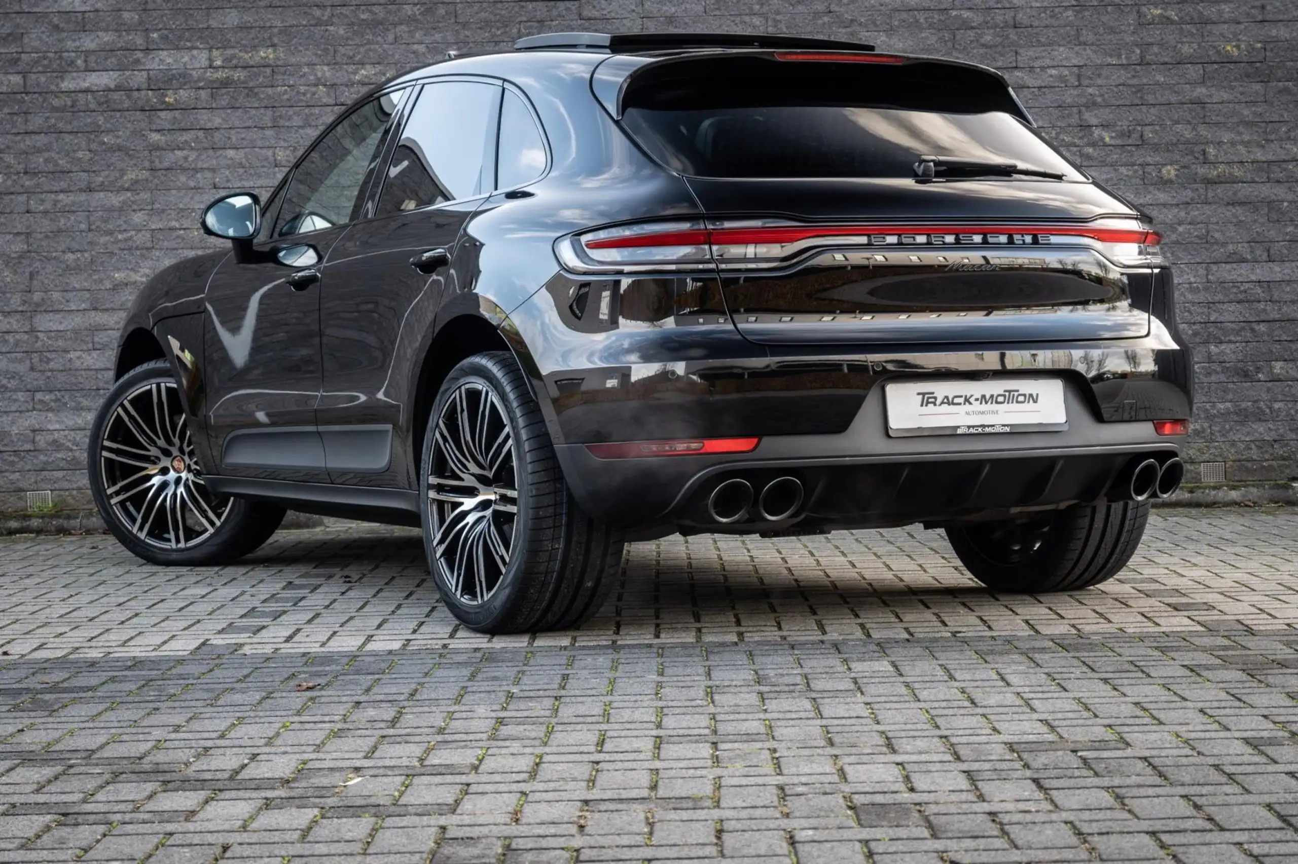 Porsche - Macan