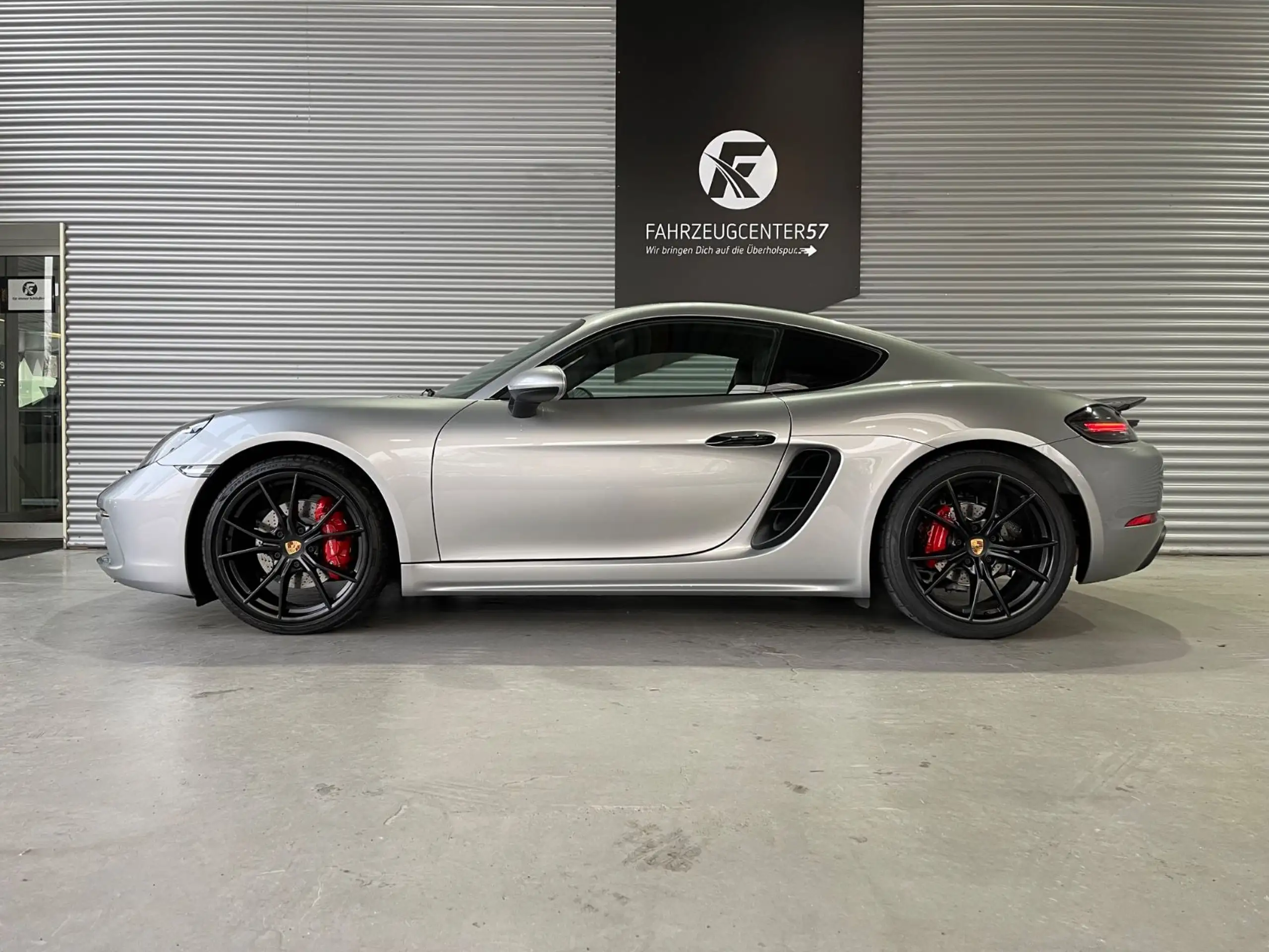 Porsche - Cayman