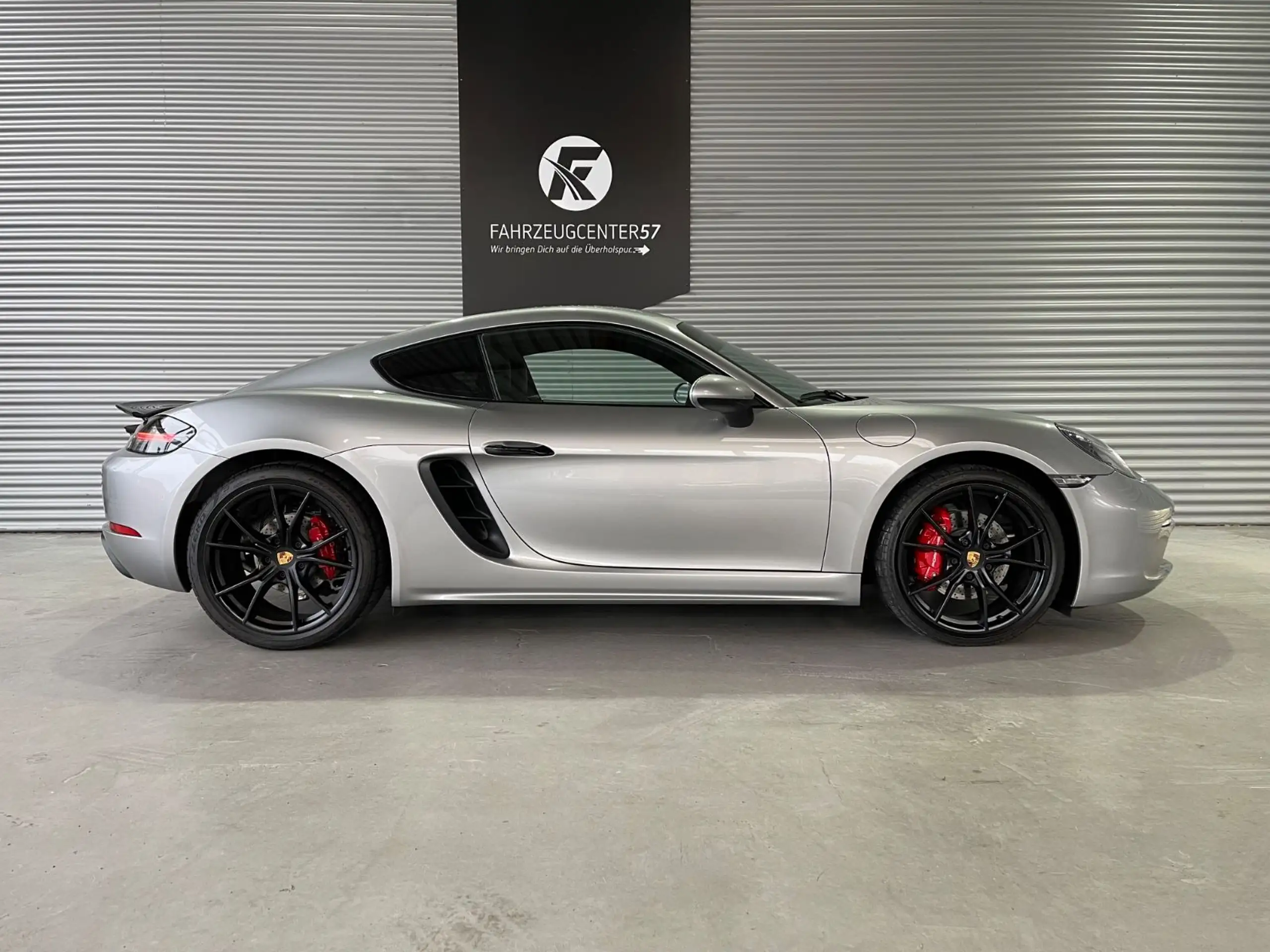 Porsche - Cayman