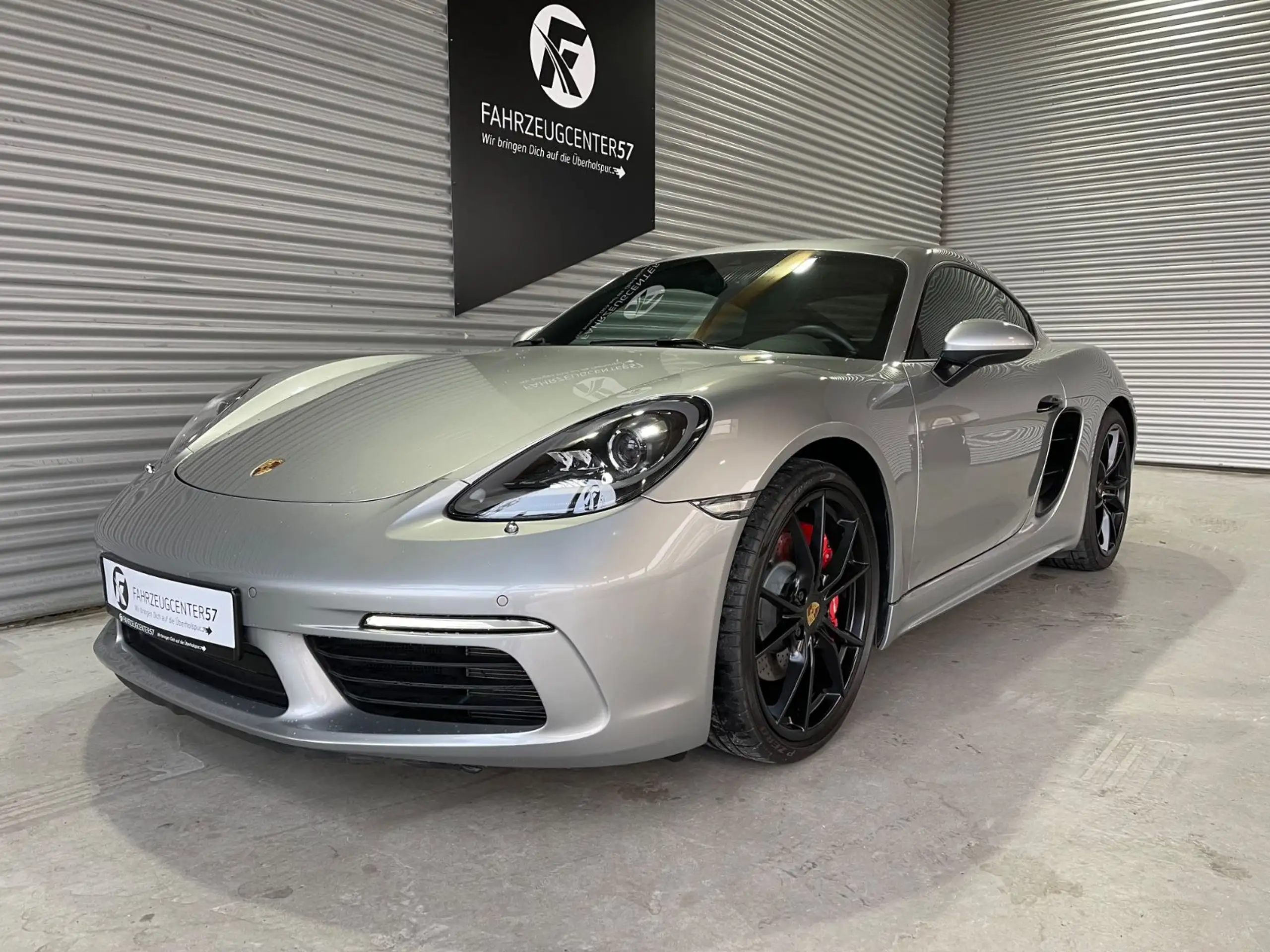 Porsche - Cayman