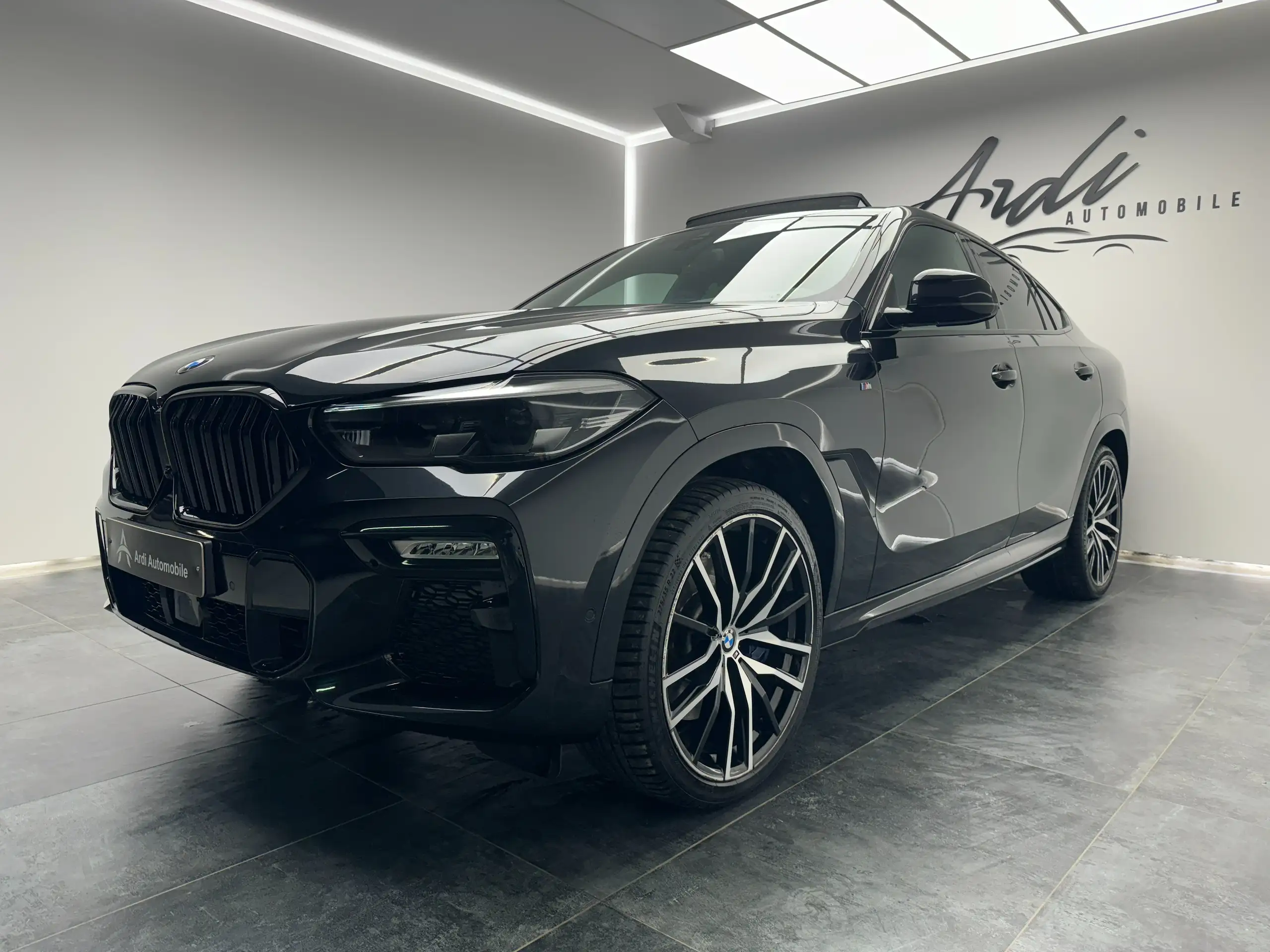 BMW - X6