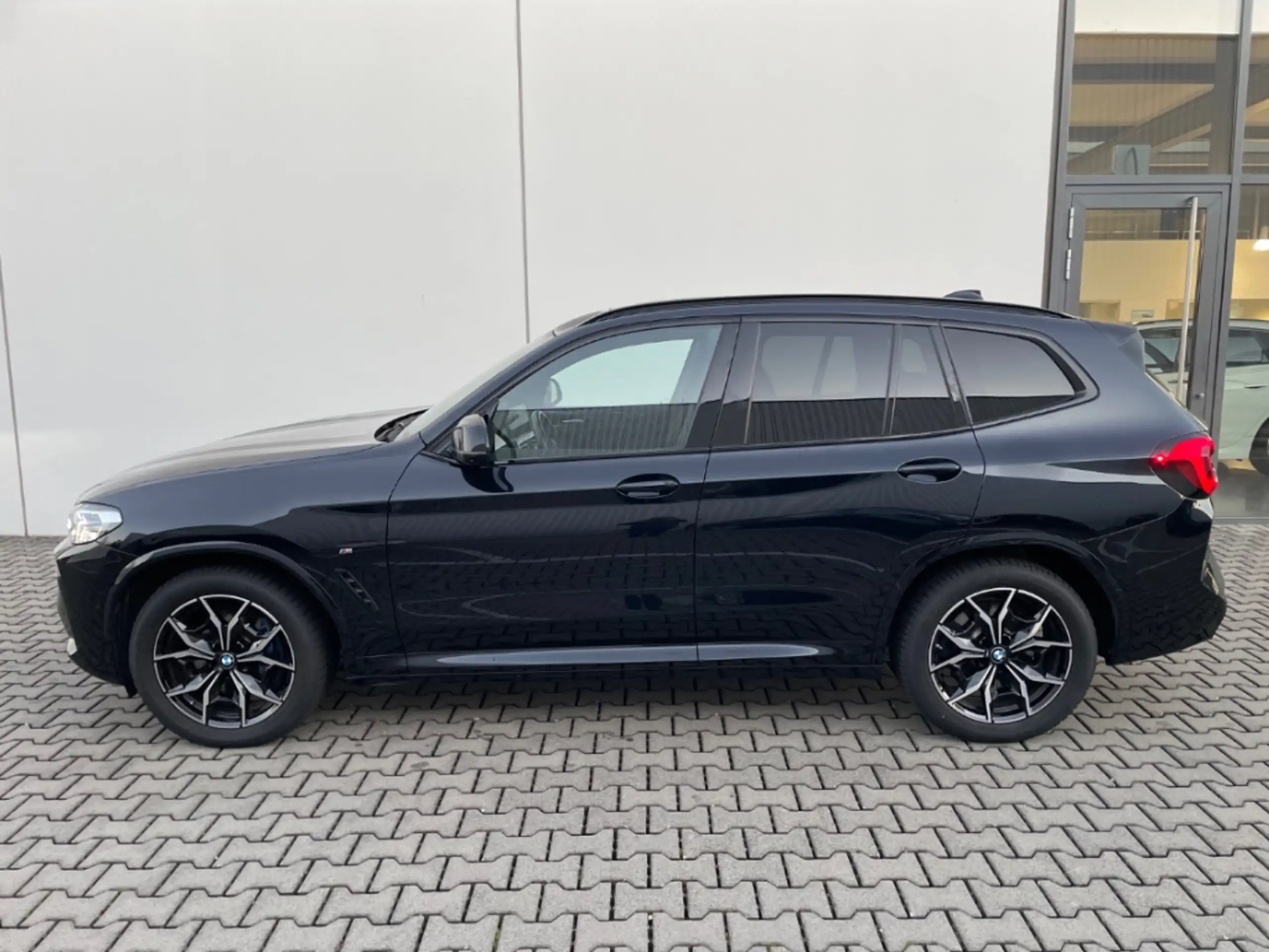 BMW - X3