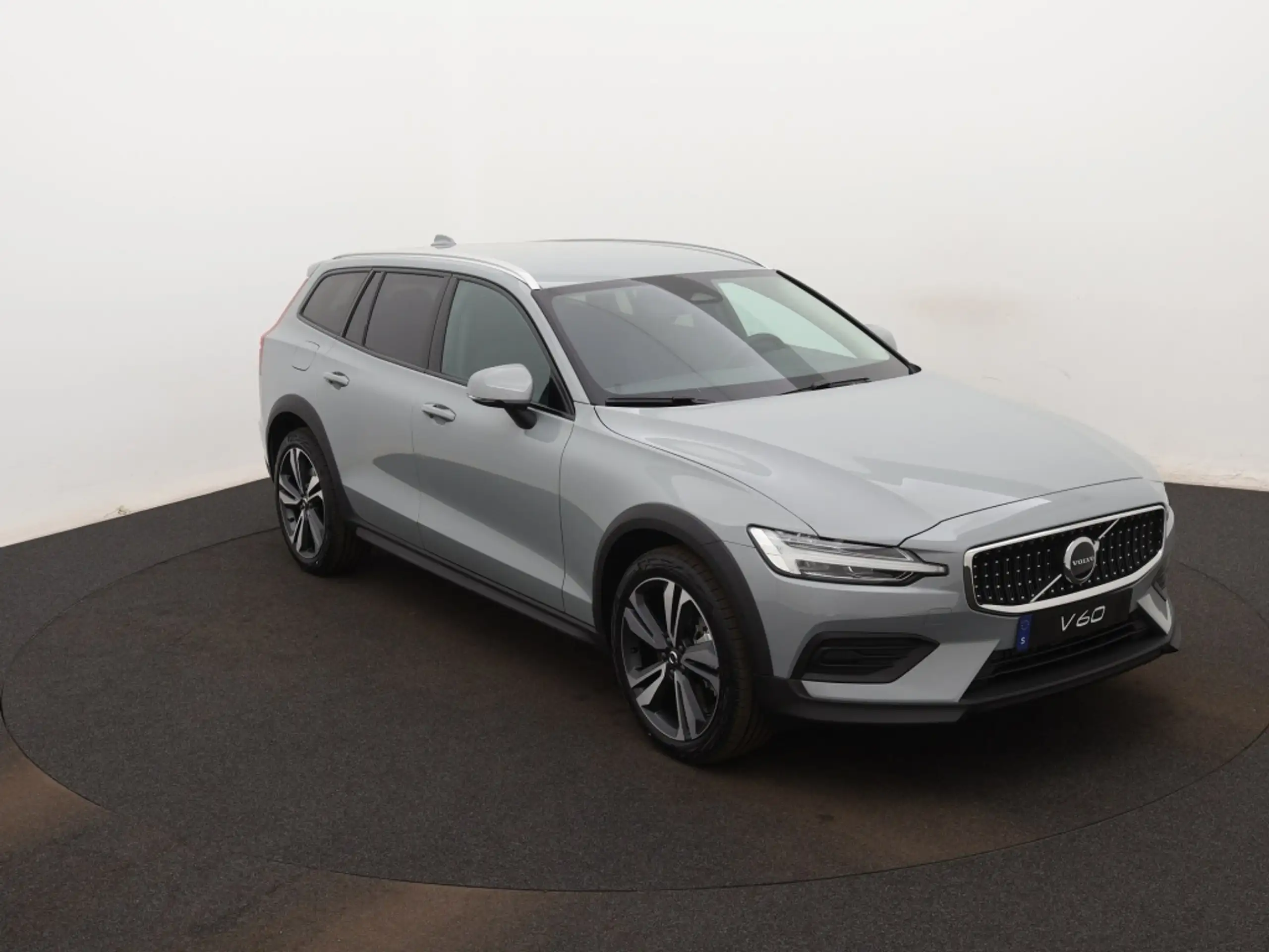 Volvo - V60 Cross Country