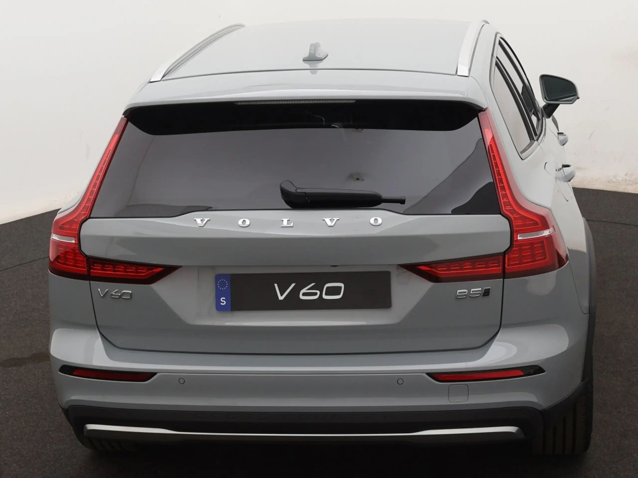 Volvo - V60 Cross Country