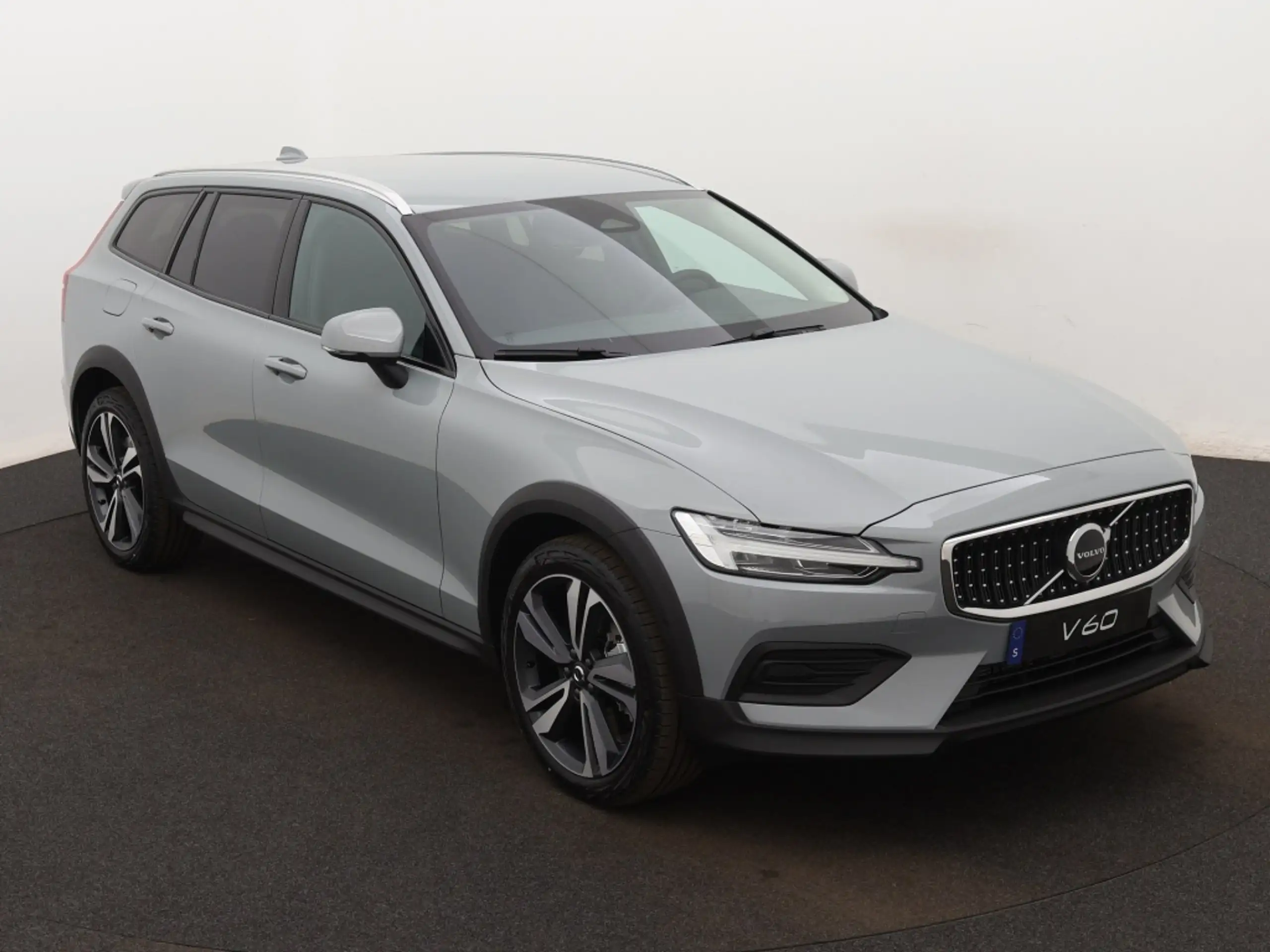 Volvo - V60 Cross Country