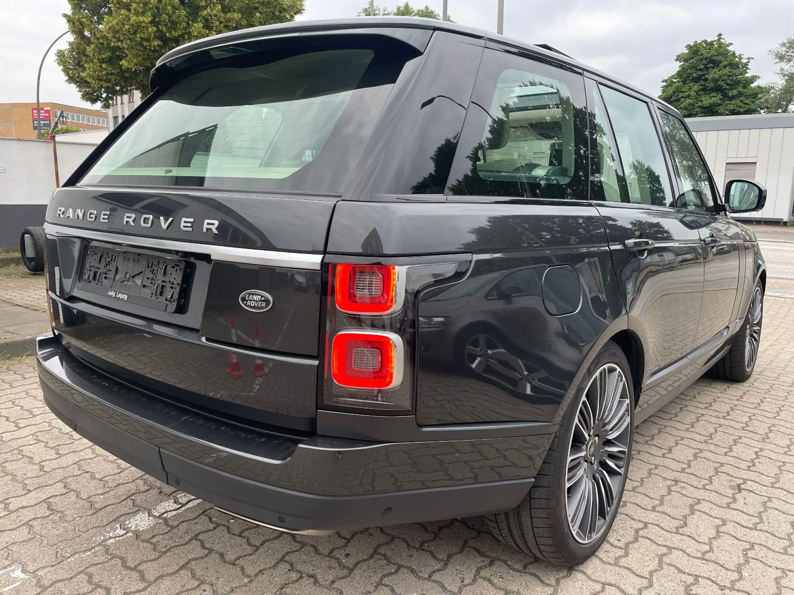 Land Rover - Range Rover