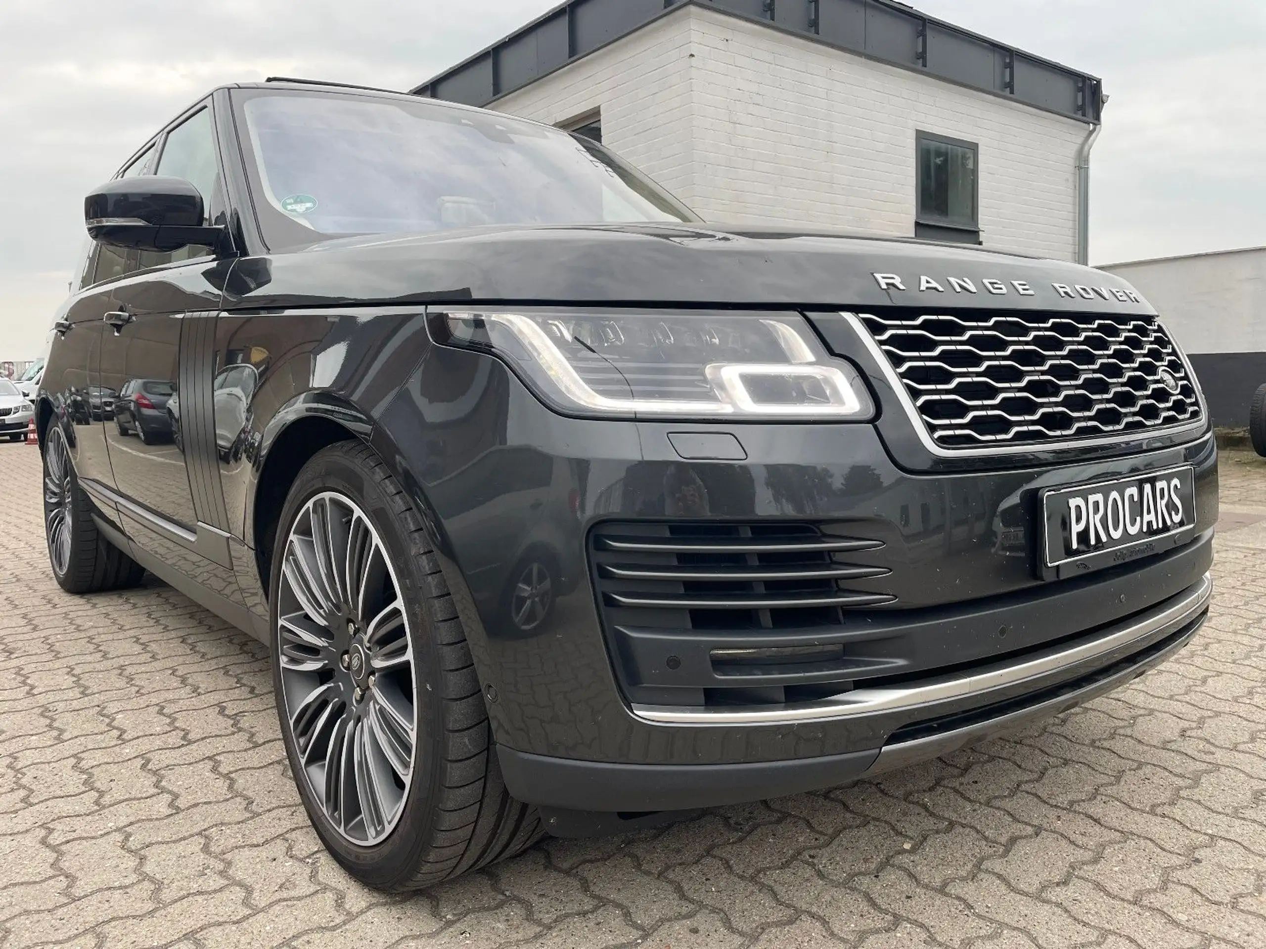 Land Rover - Range Rover