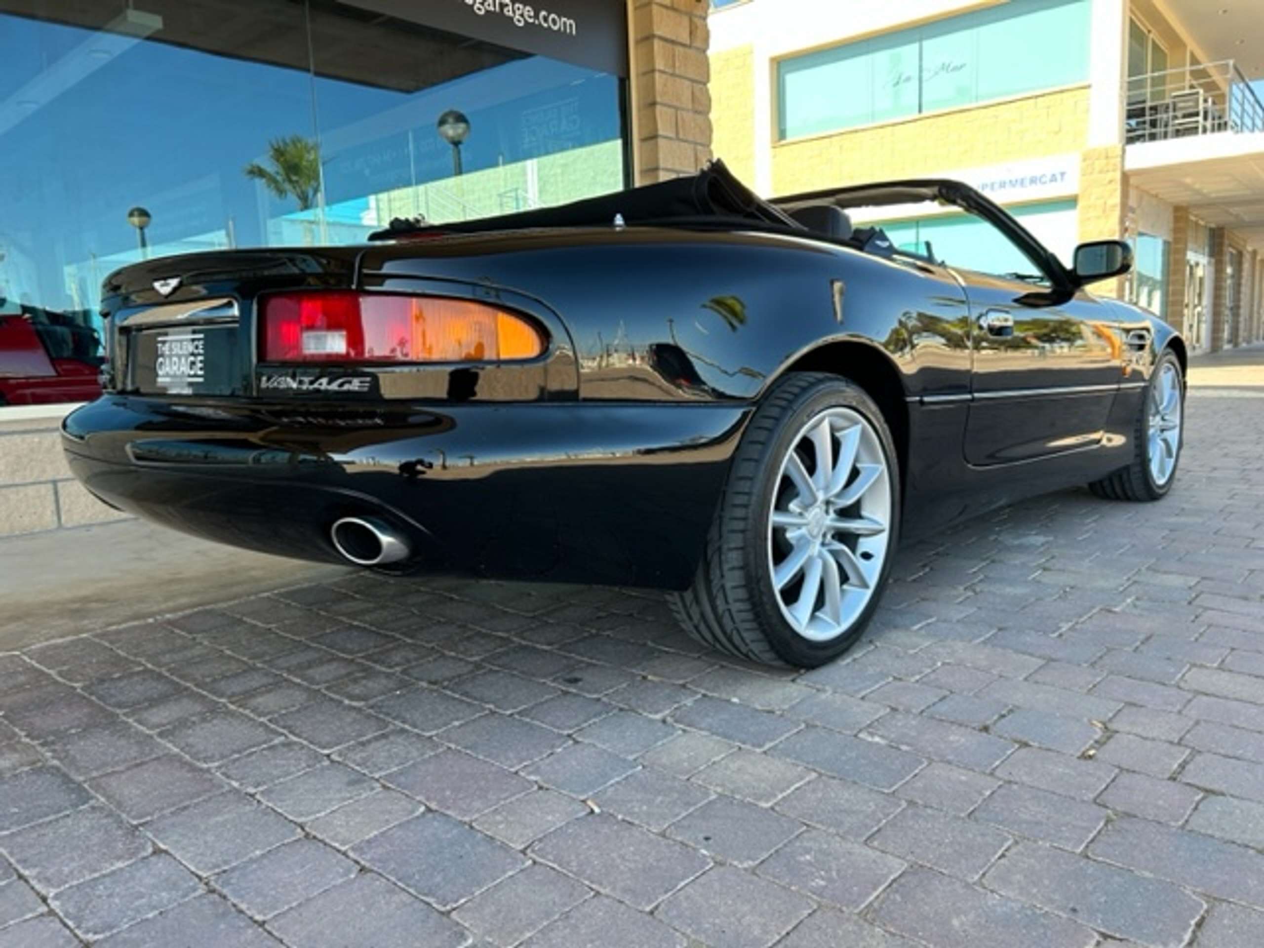 Aston Martin - DB7