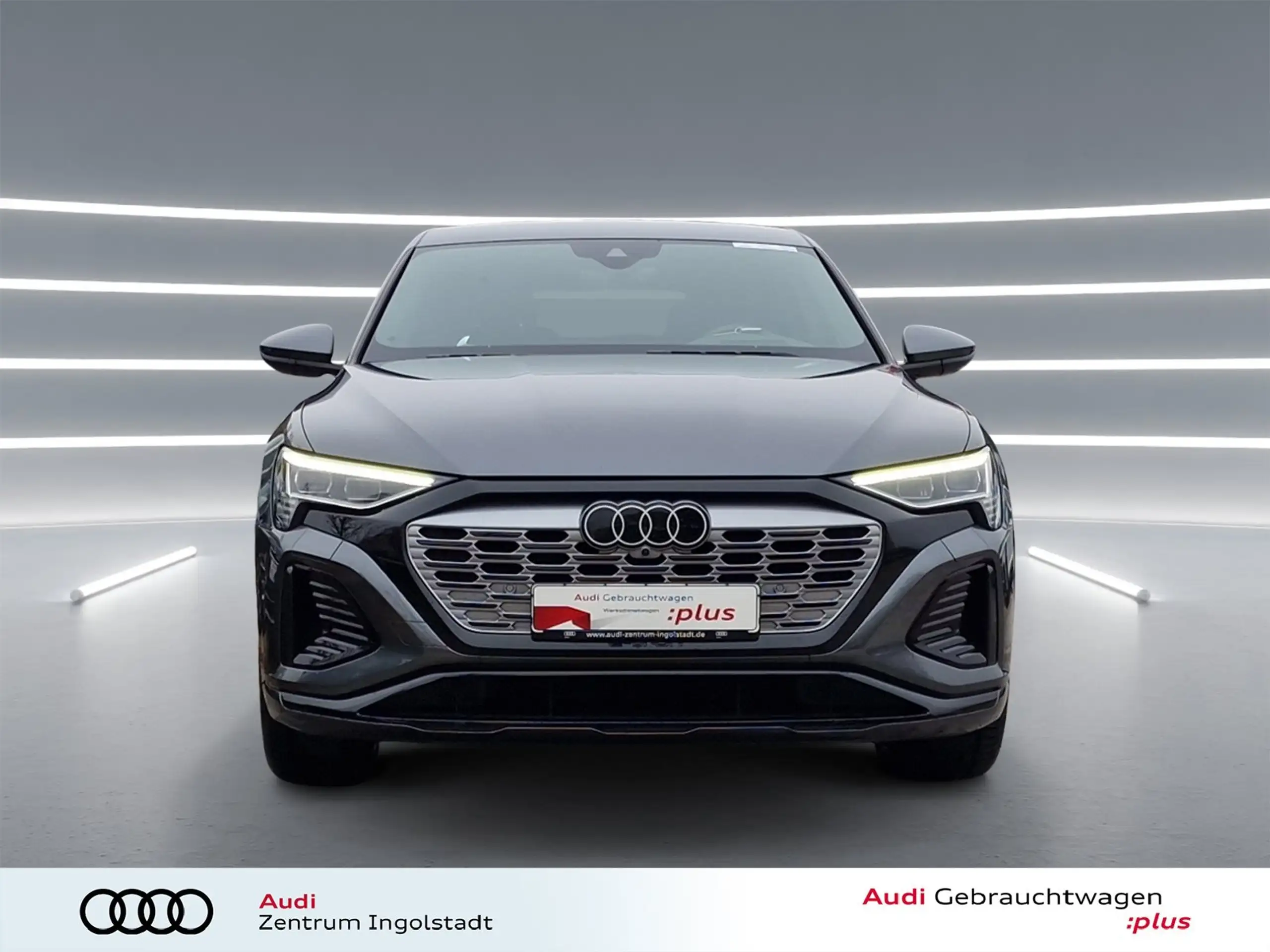 Audi - Q8 e-tron