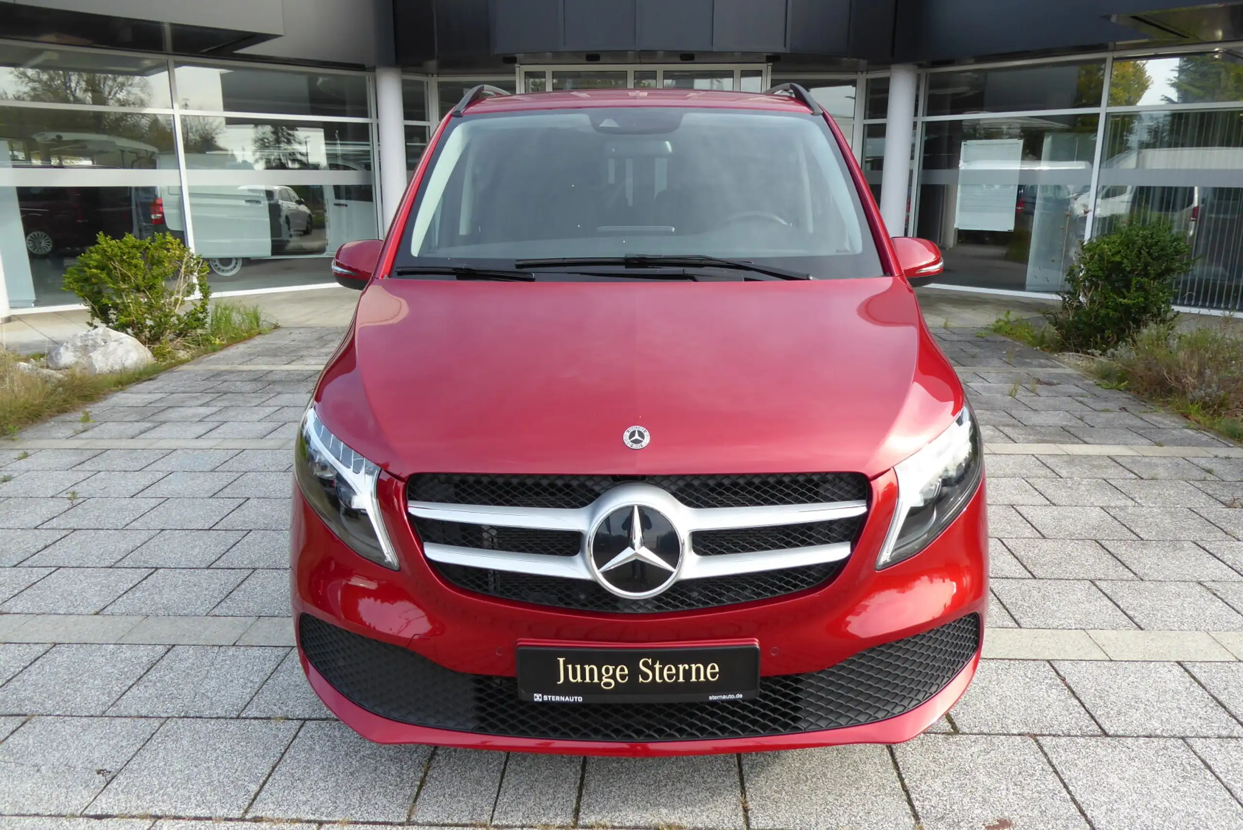 Mercedes-Benz - V 250