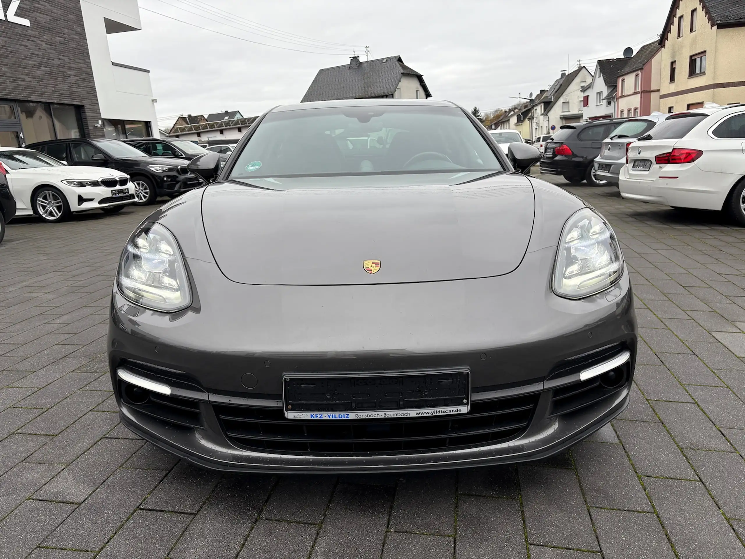 Porsche - Panamera