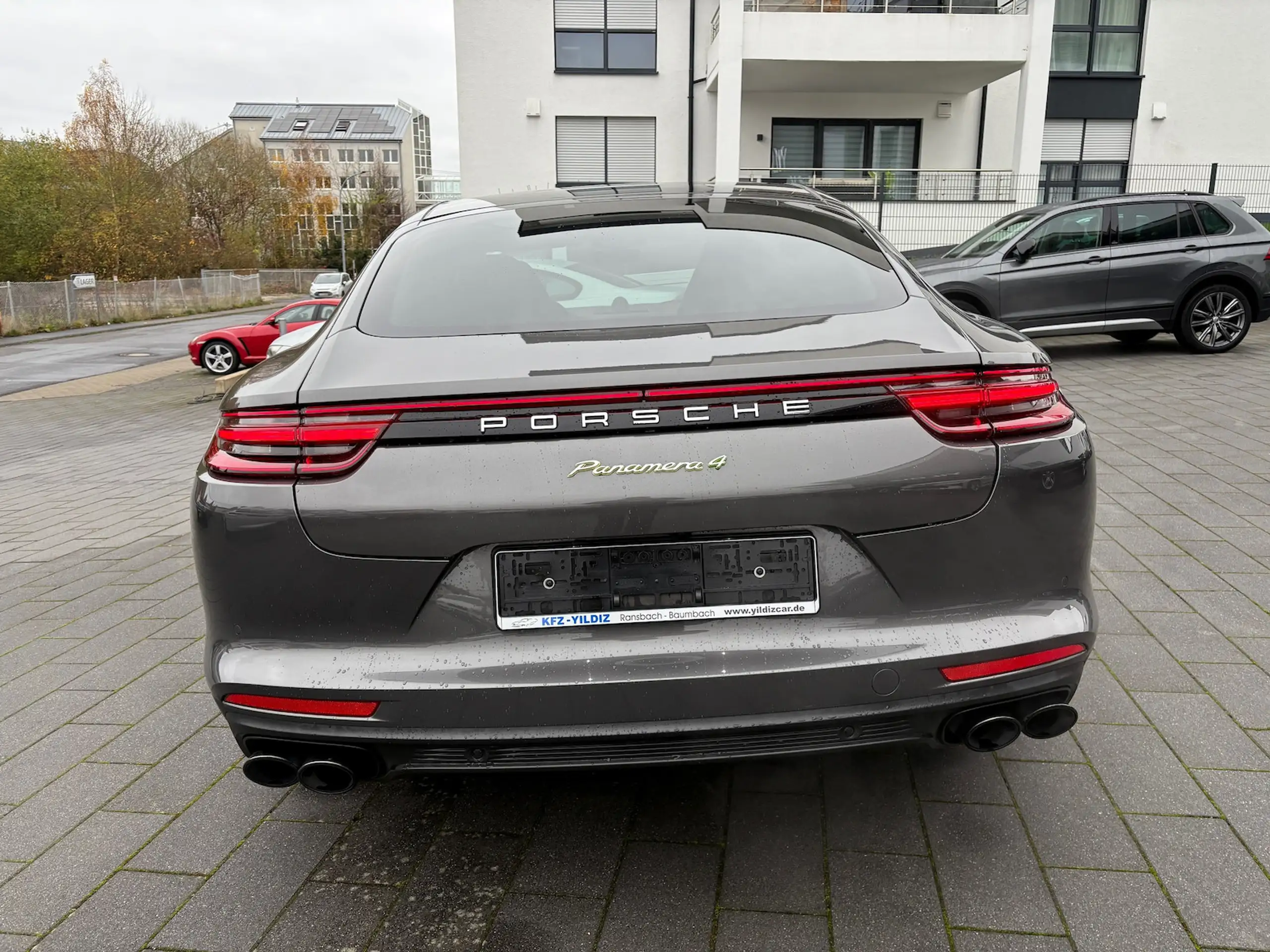 Porsche - Panamera