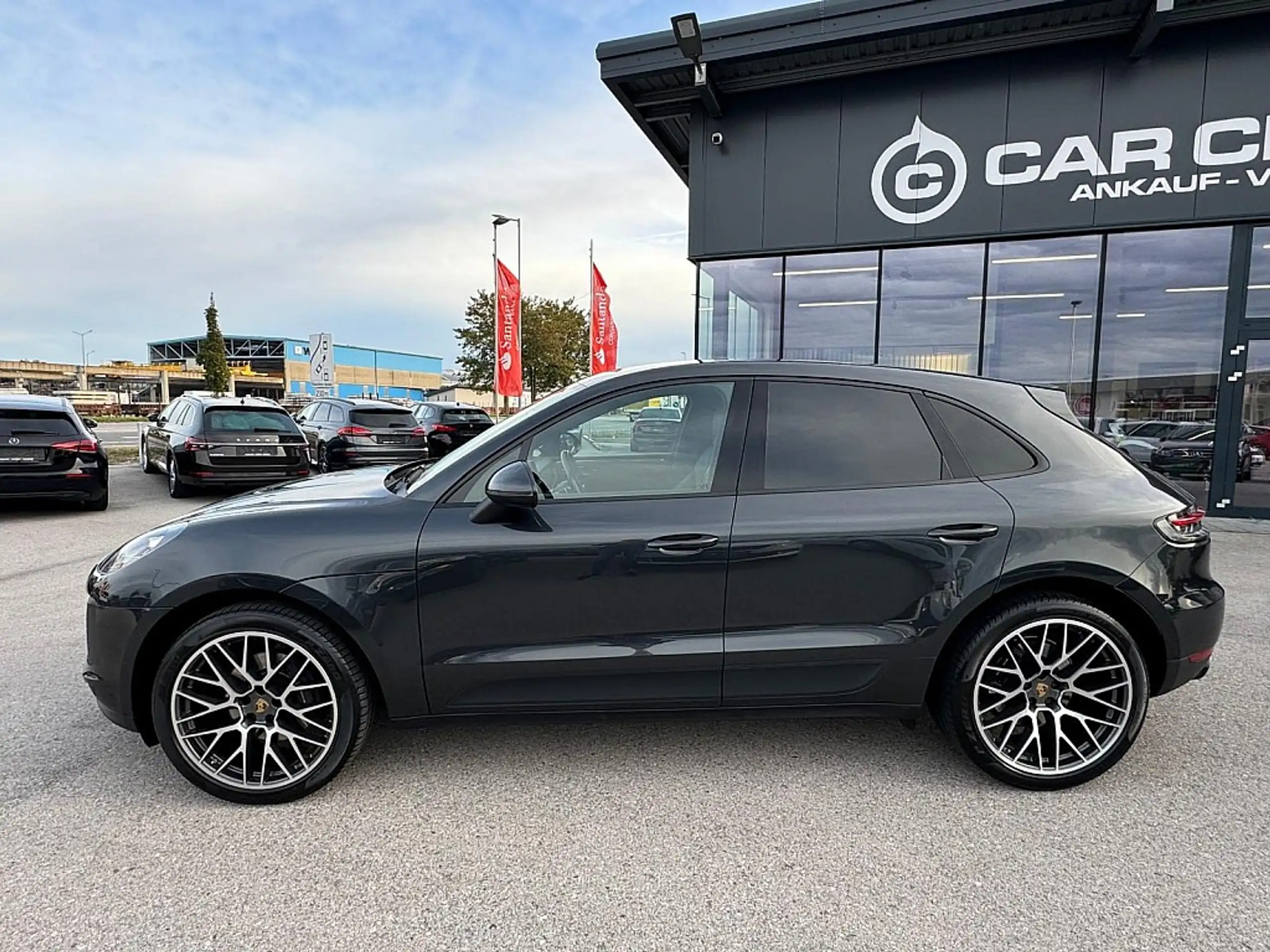 Porsche - Macan