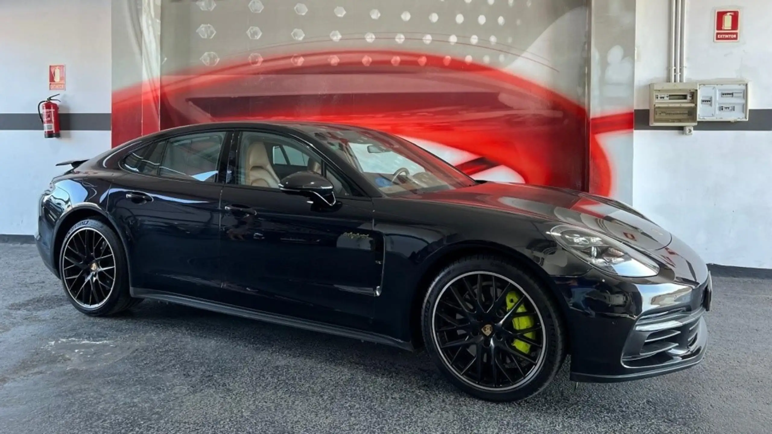 Porsche - Panamera