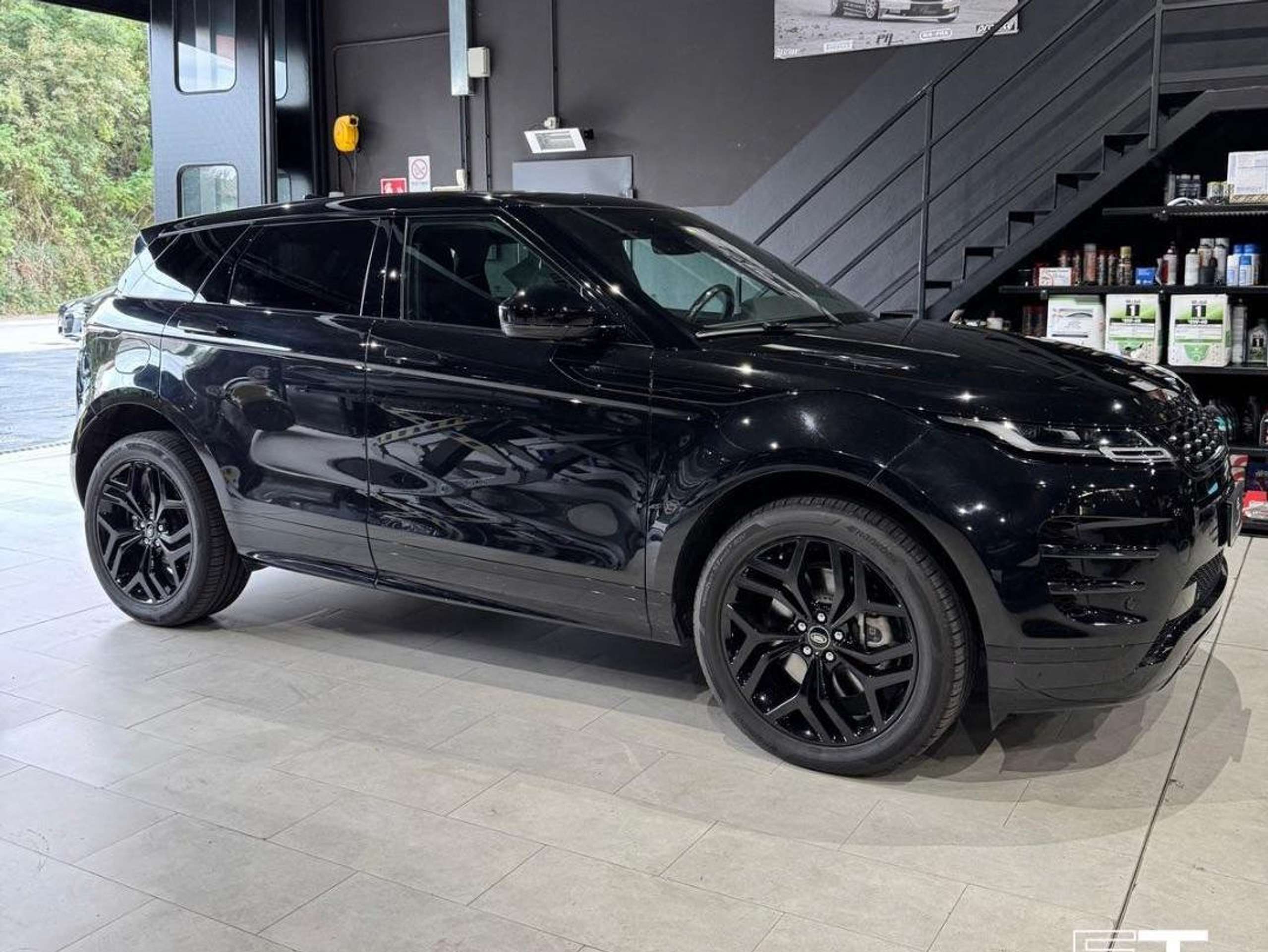 Land Rover - Range Rover Evoque