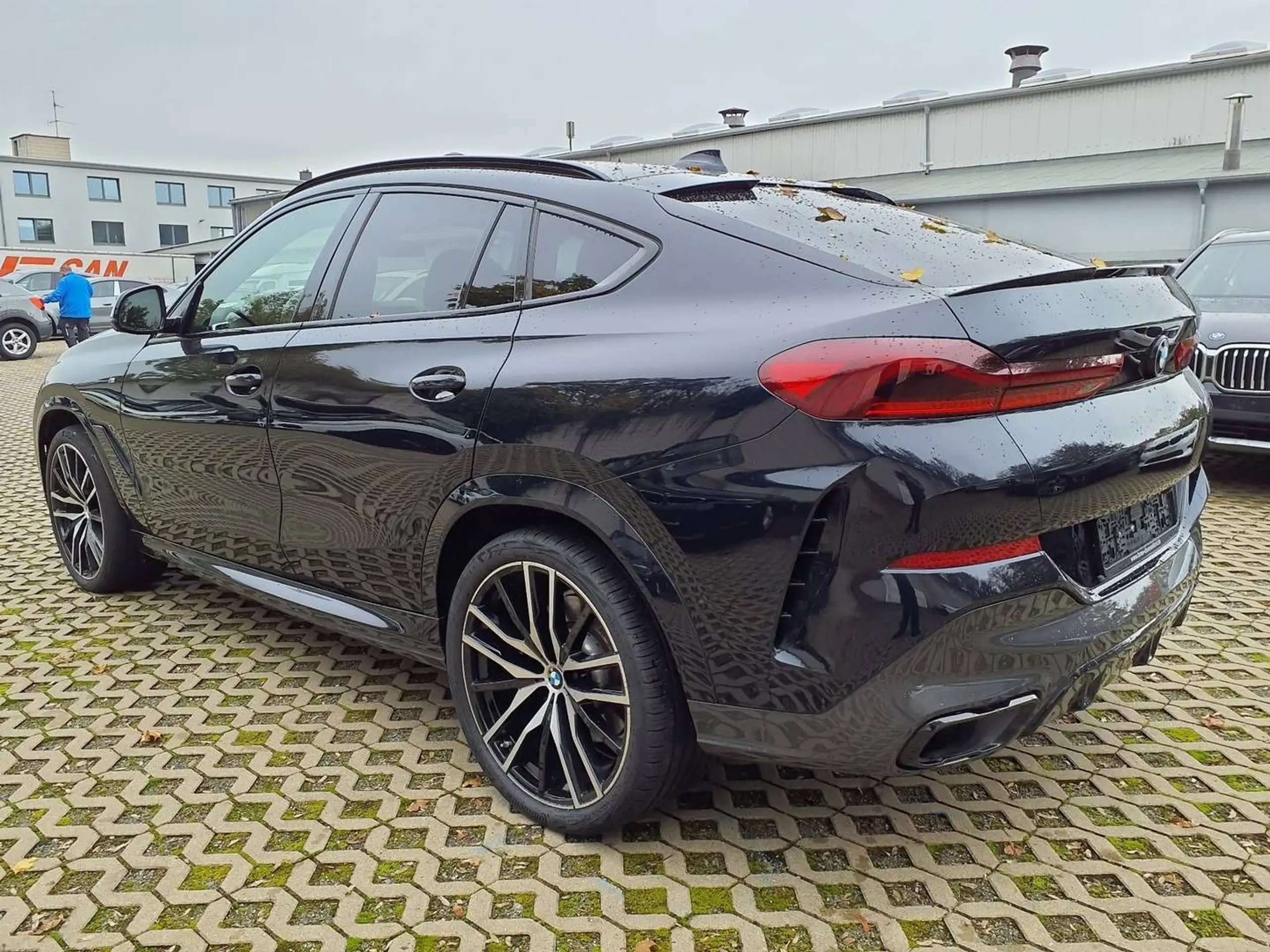 BMW - X6