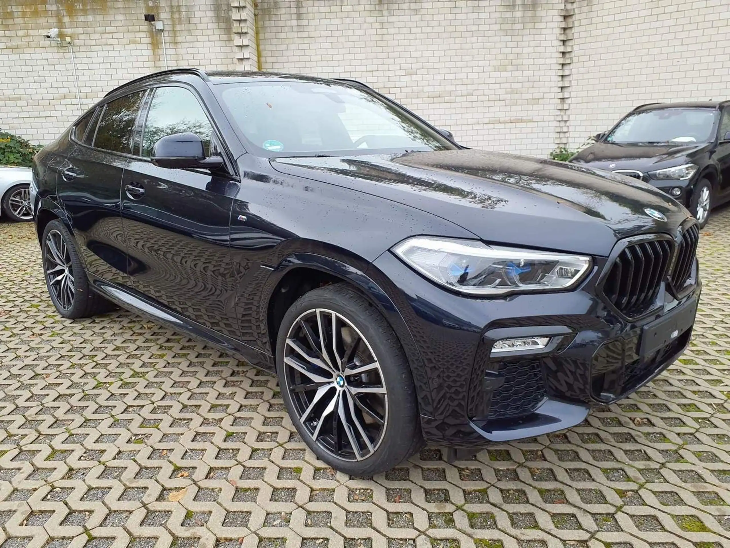 BMW - X6