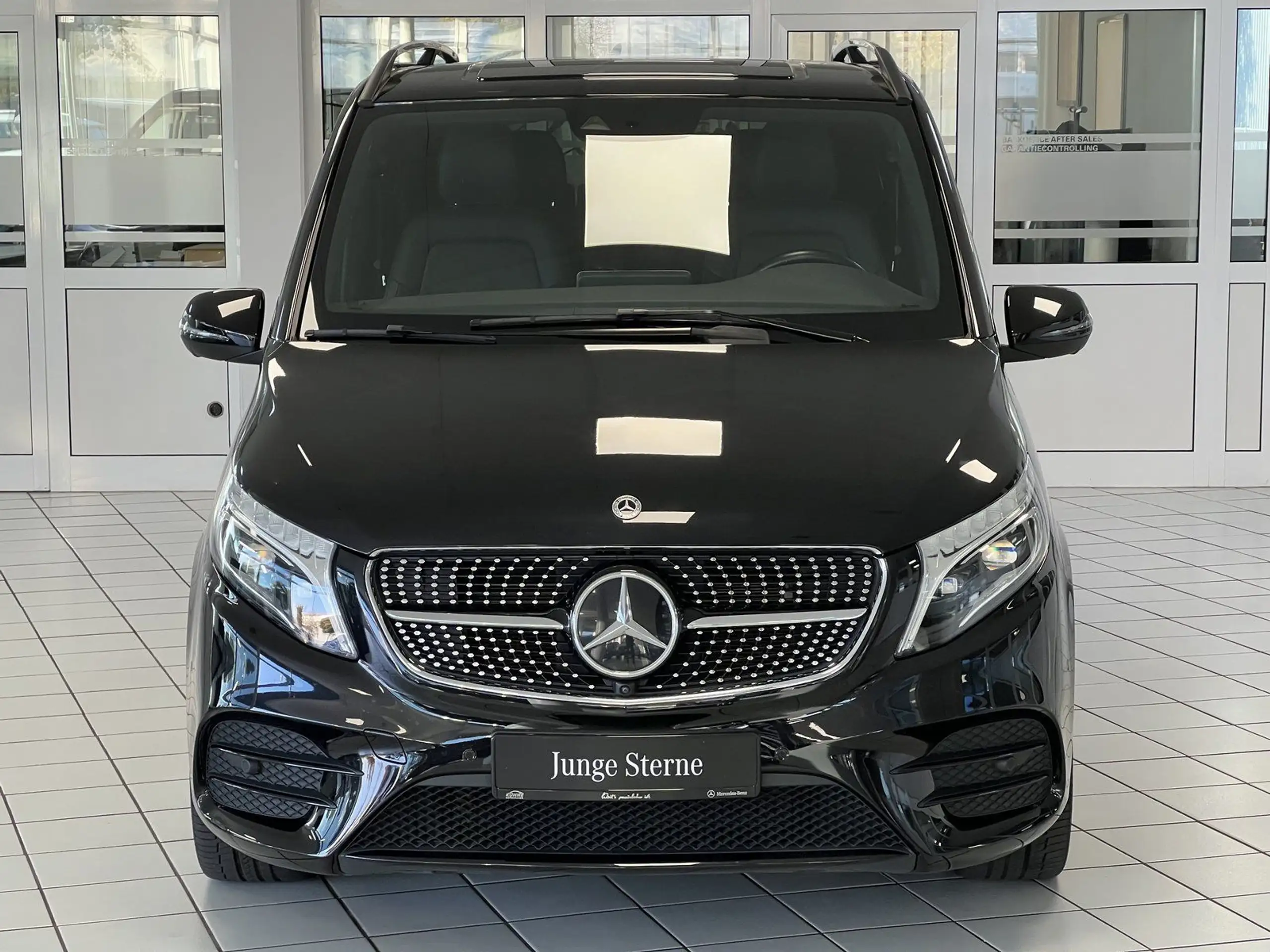 Mercedes-Benz - V 250