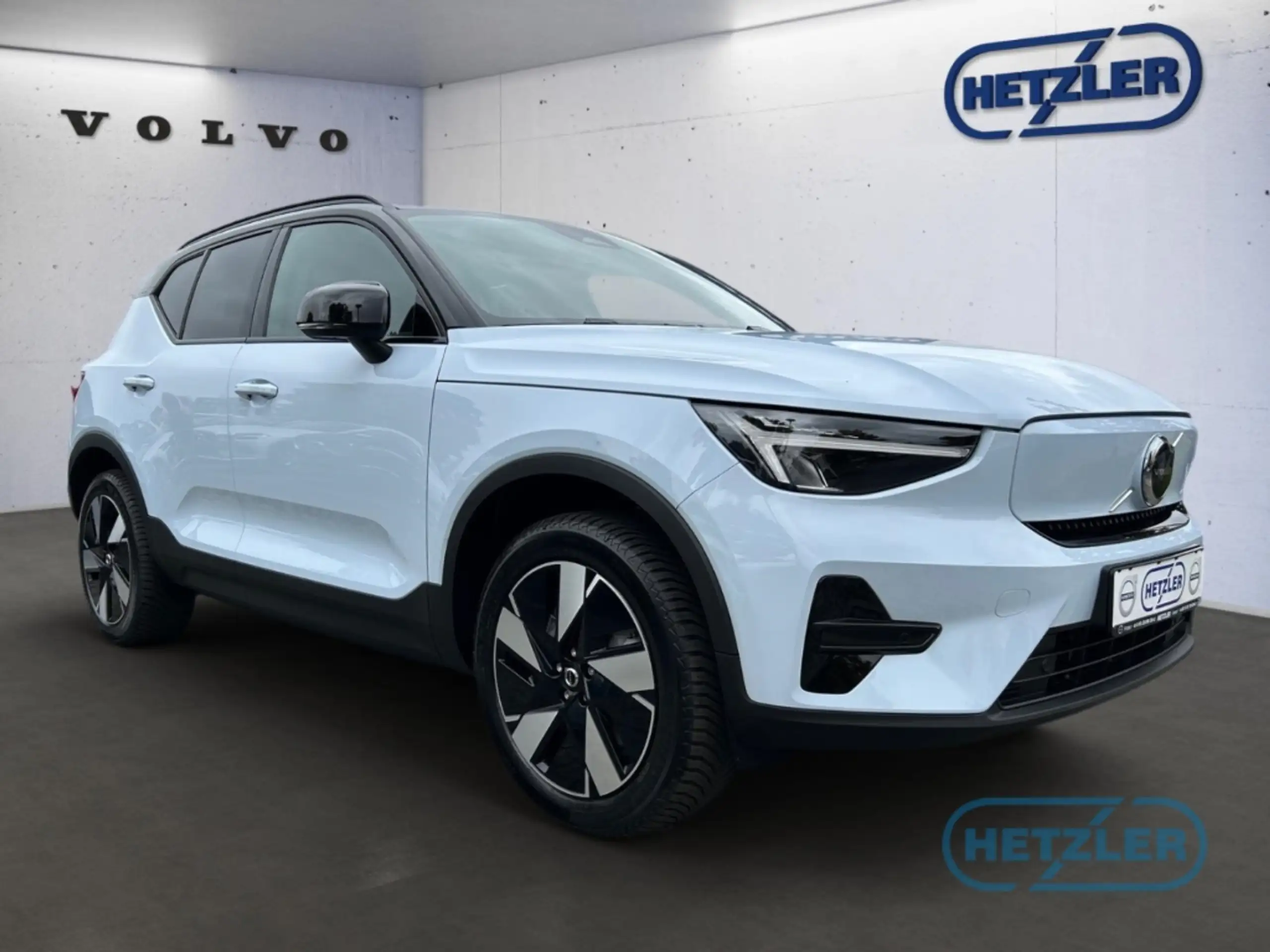 Volvo - XC40