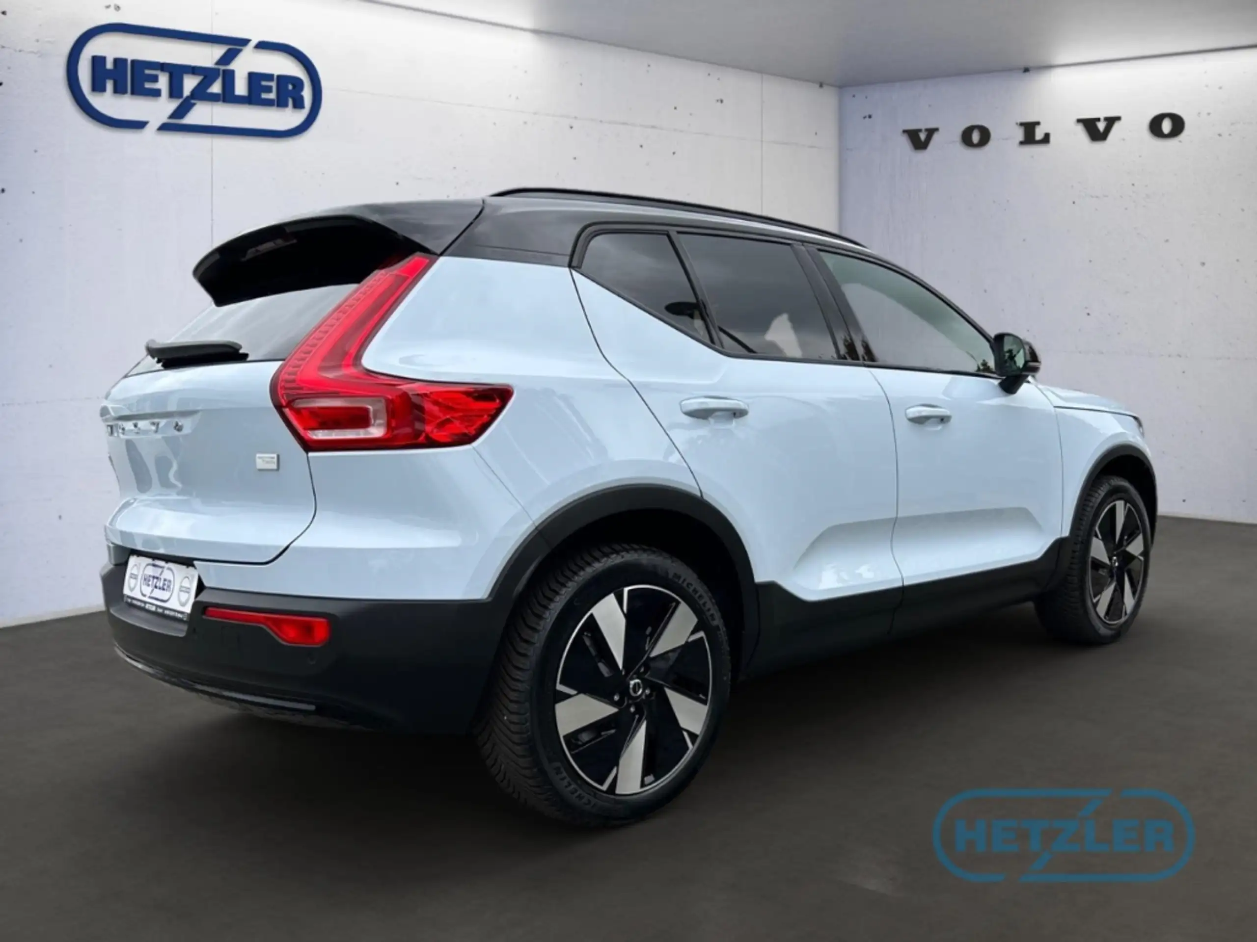 Volvo - XC40