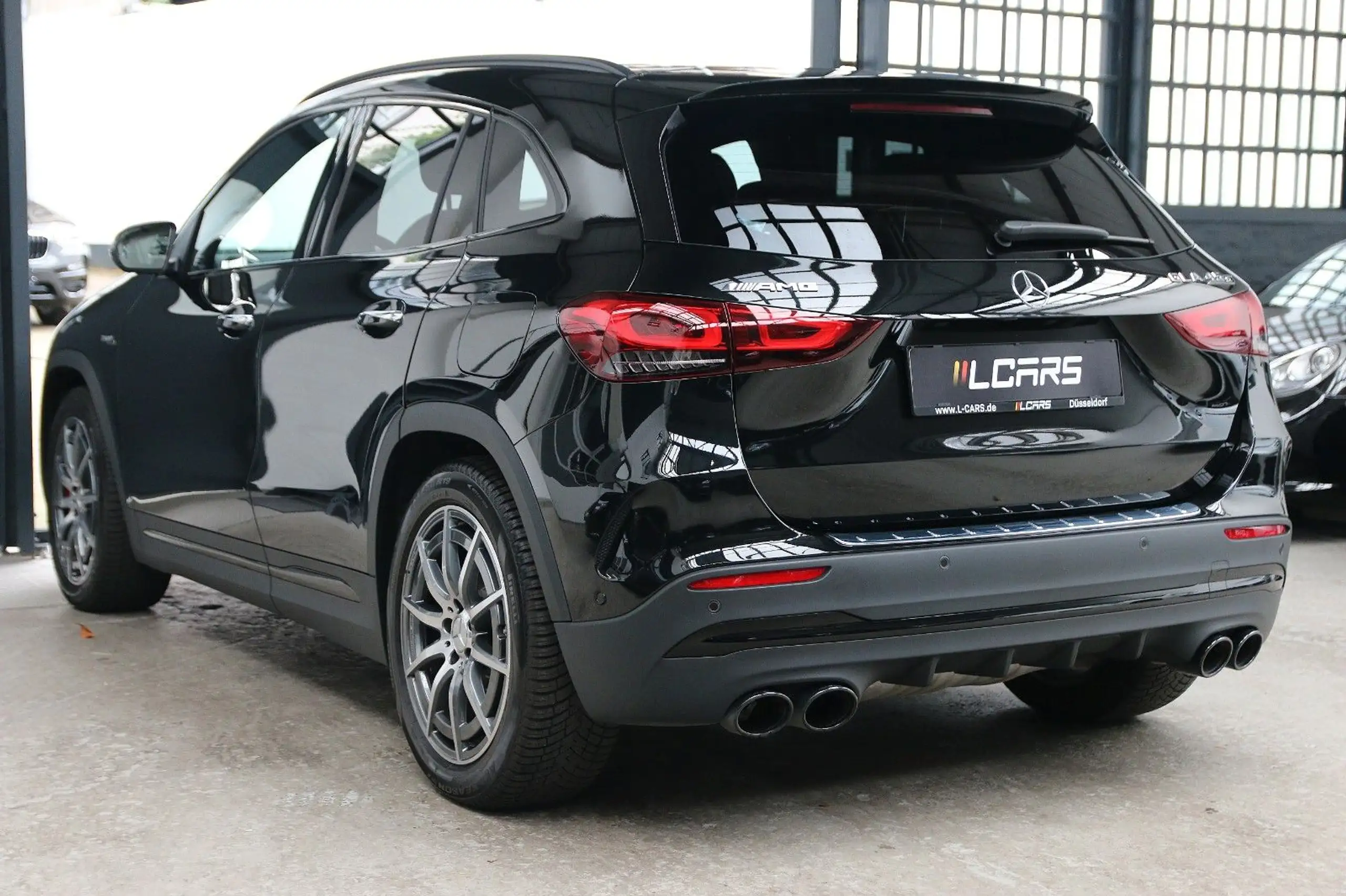 Mercedes-Benz - GLA 45 AMG