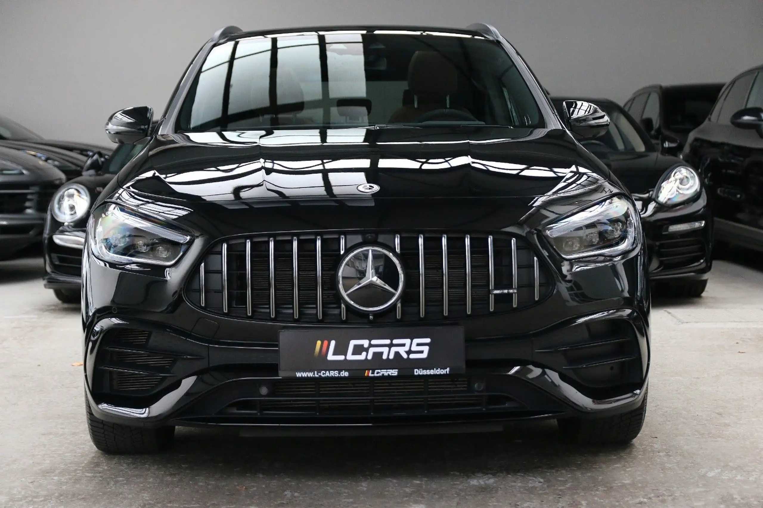 Mercedes-Benz - GLA 45 AMG