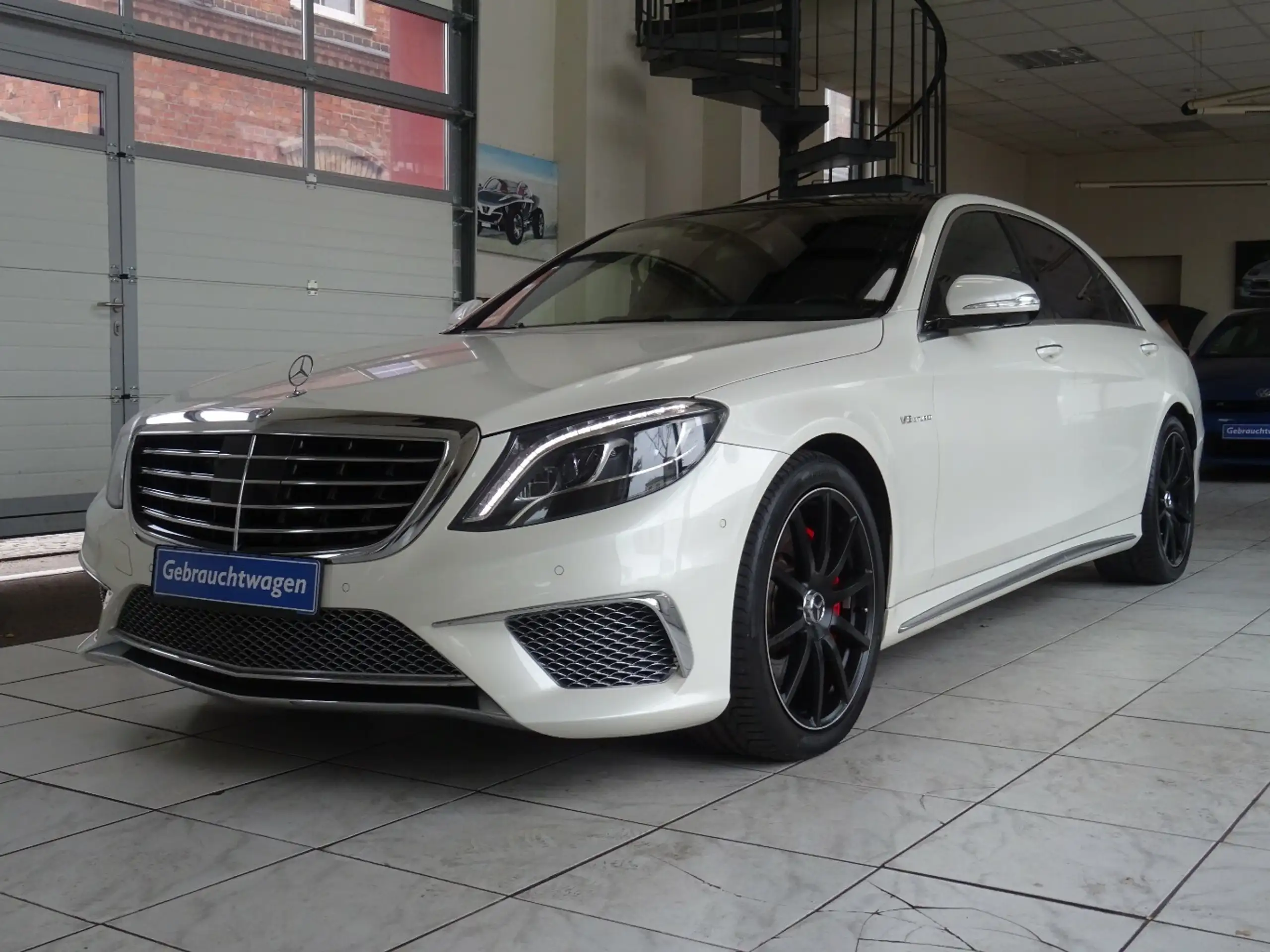 Mercedes-Benz - S 63 AMG