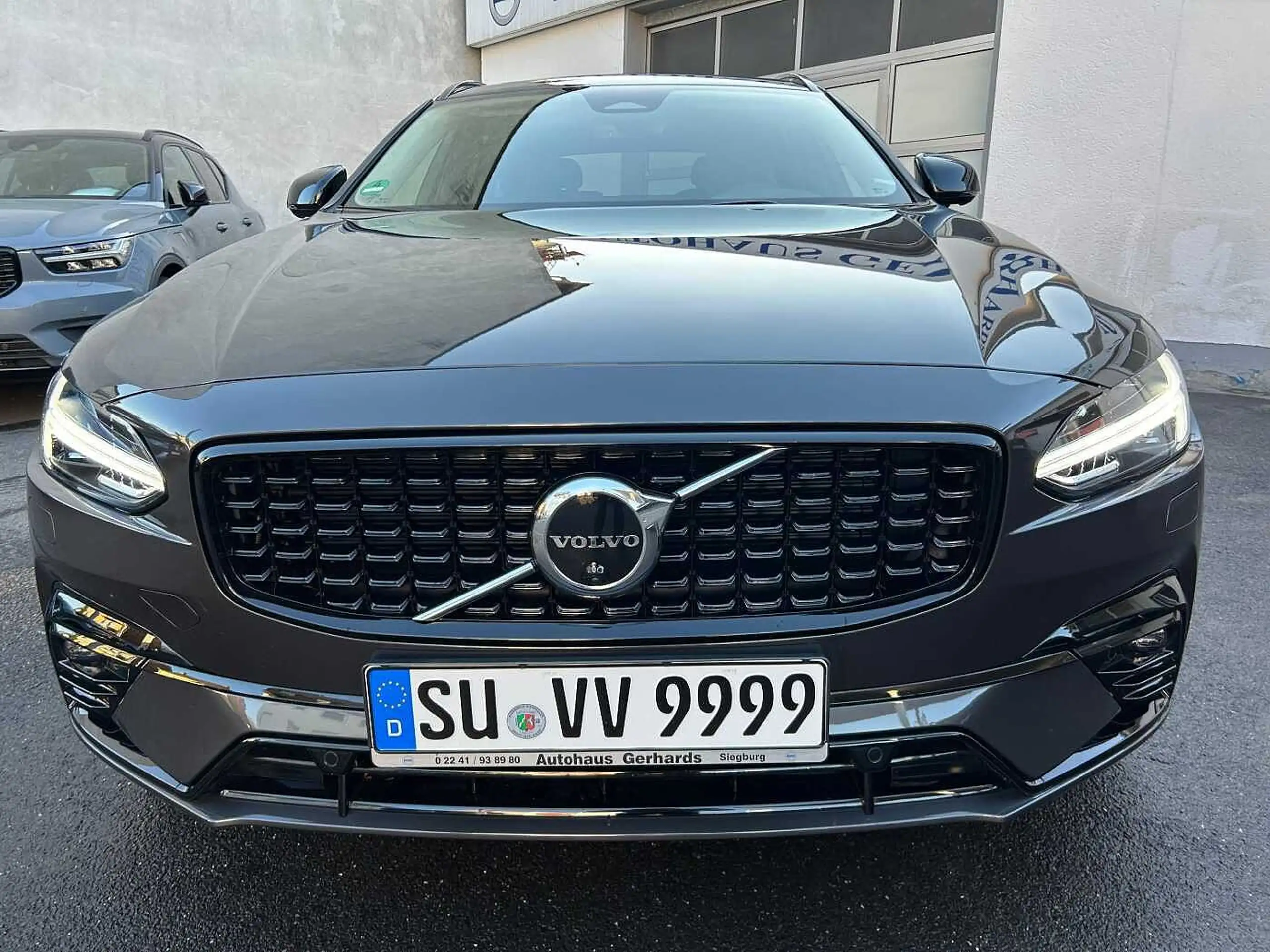 Volvo - V90