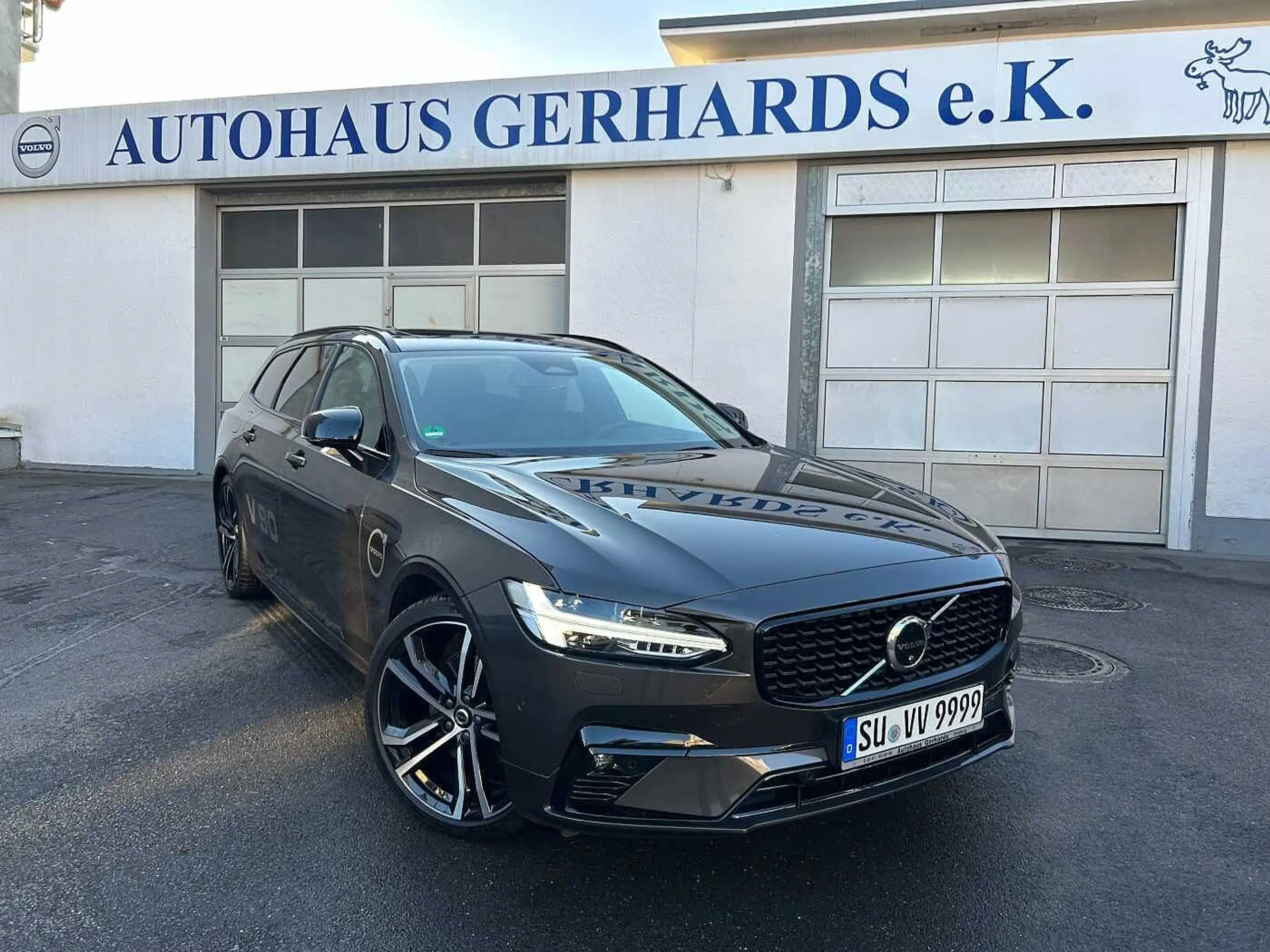 Volvo - V90