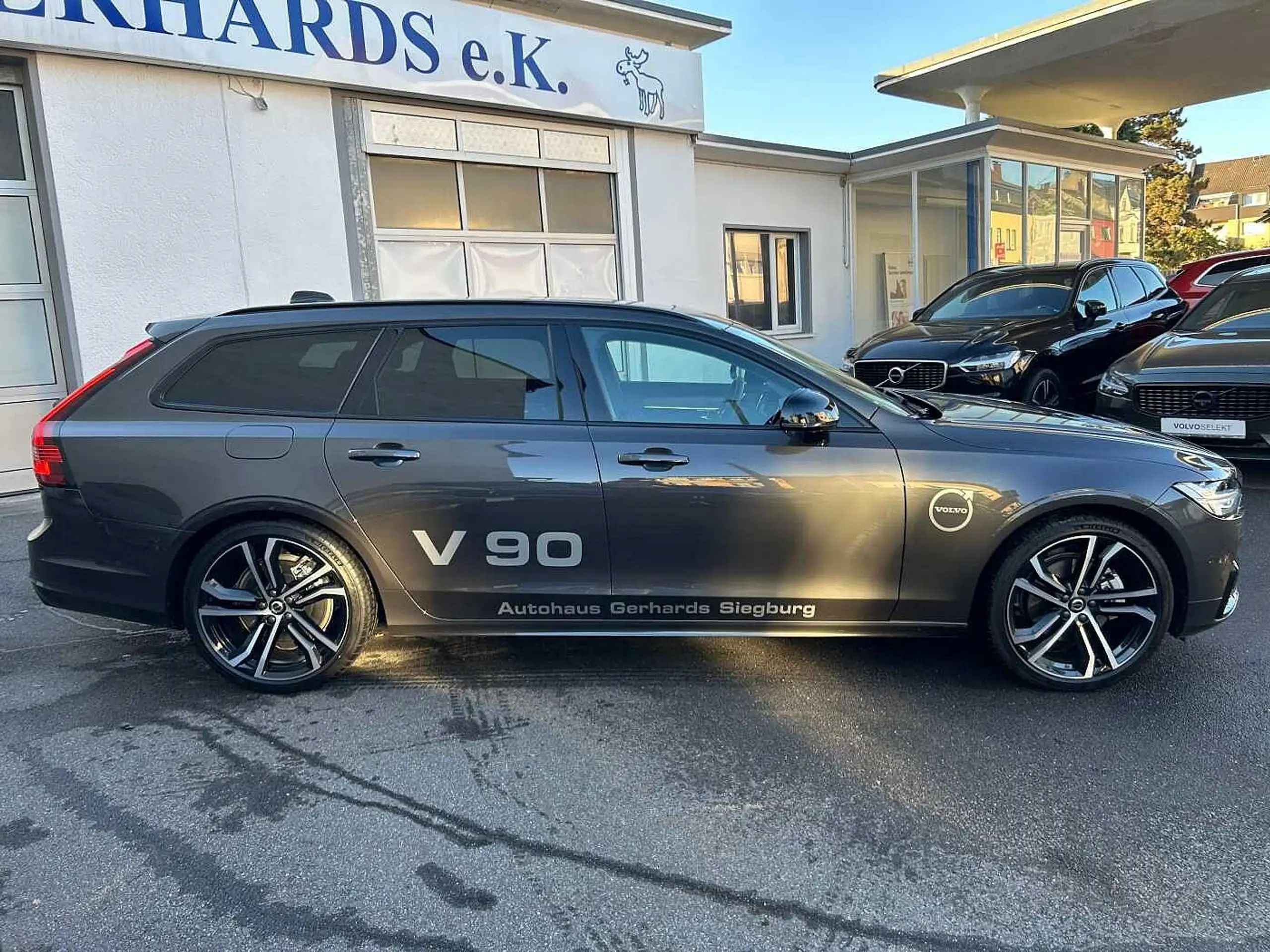 Volvo - V90