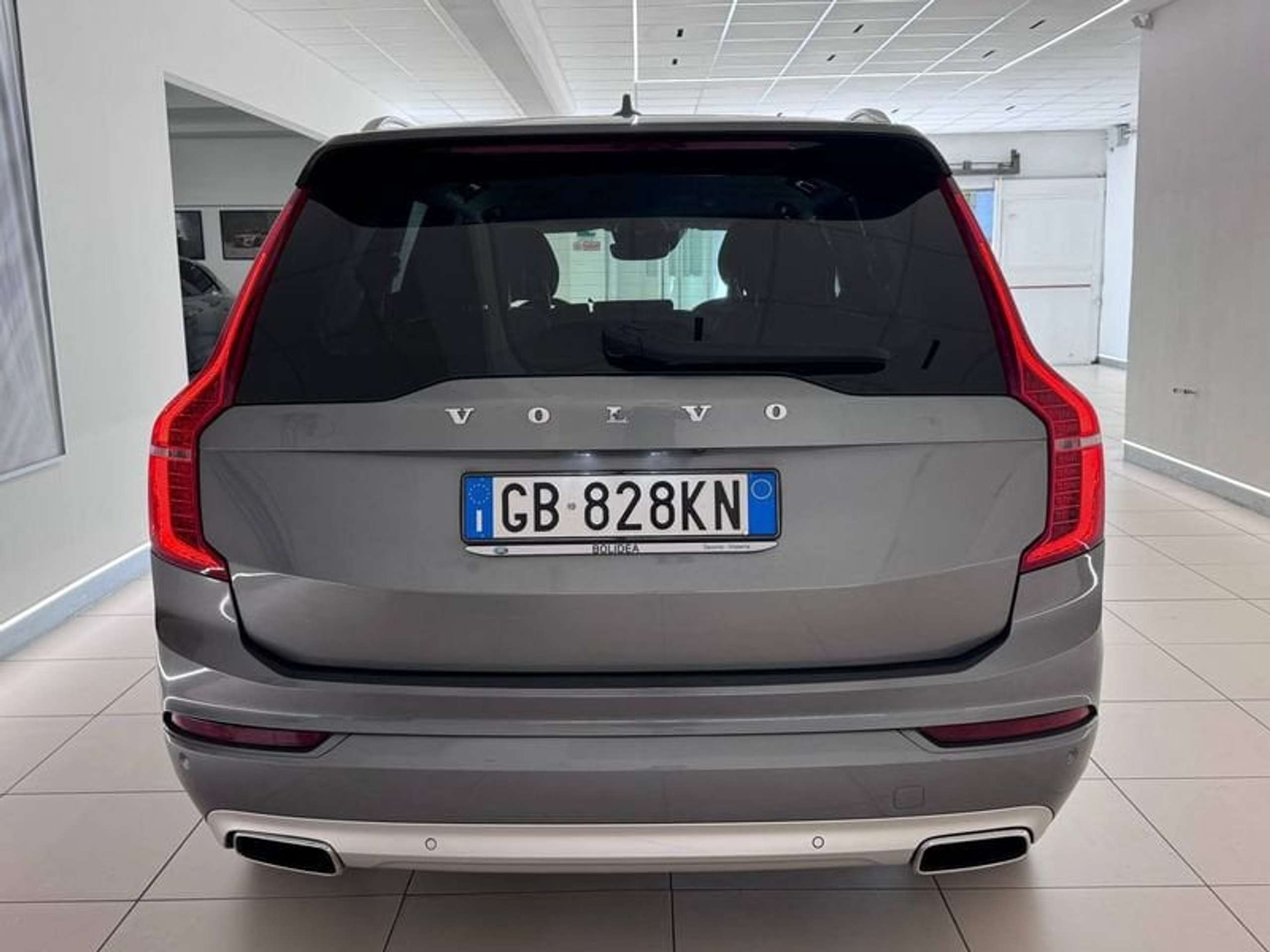 Volvo - XC90