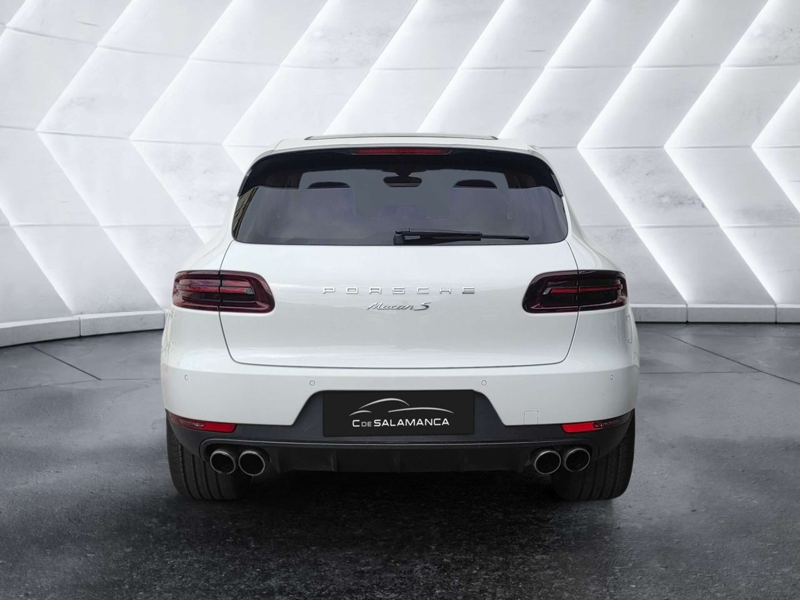 Porsche - Macan