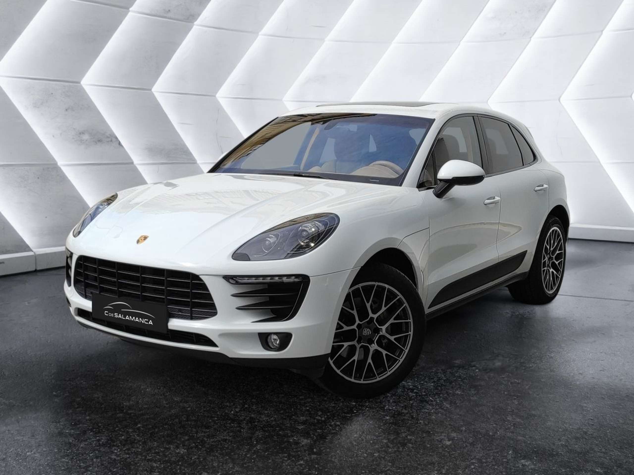 Porsche - Macan