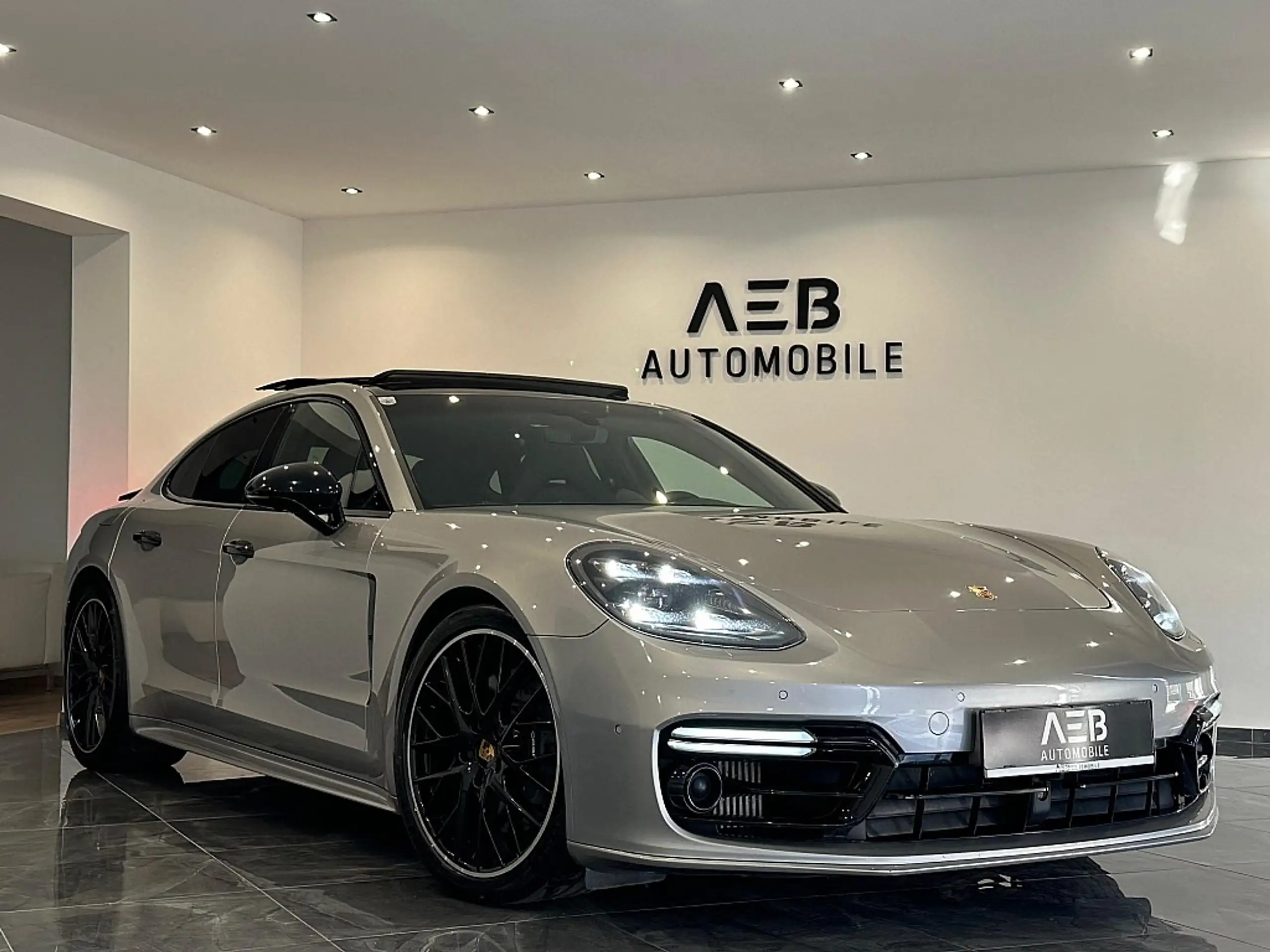 Porsche - Panamera